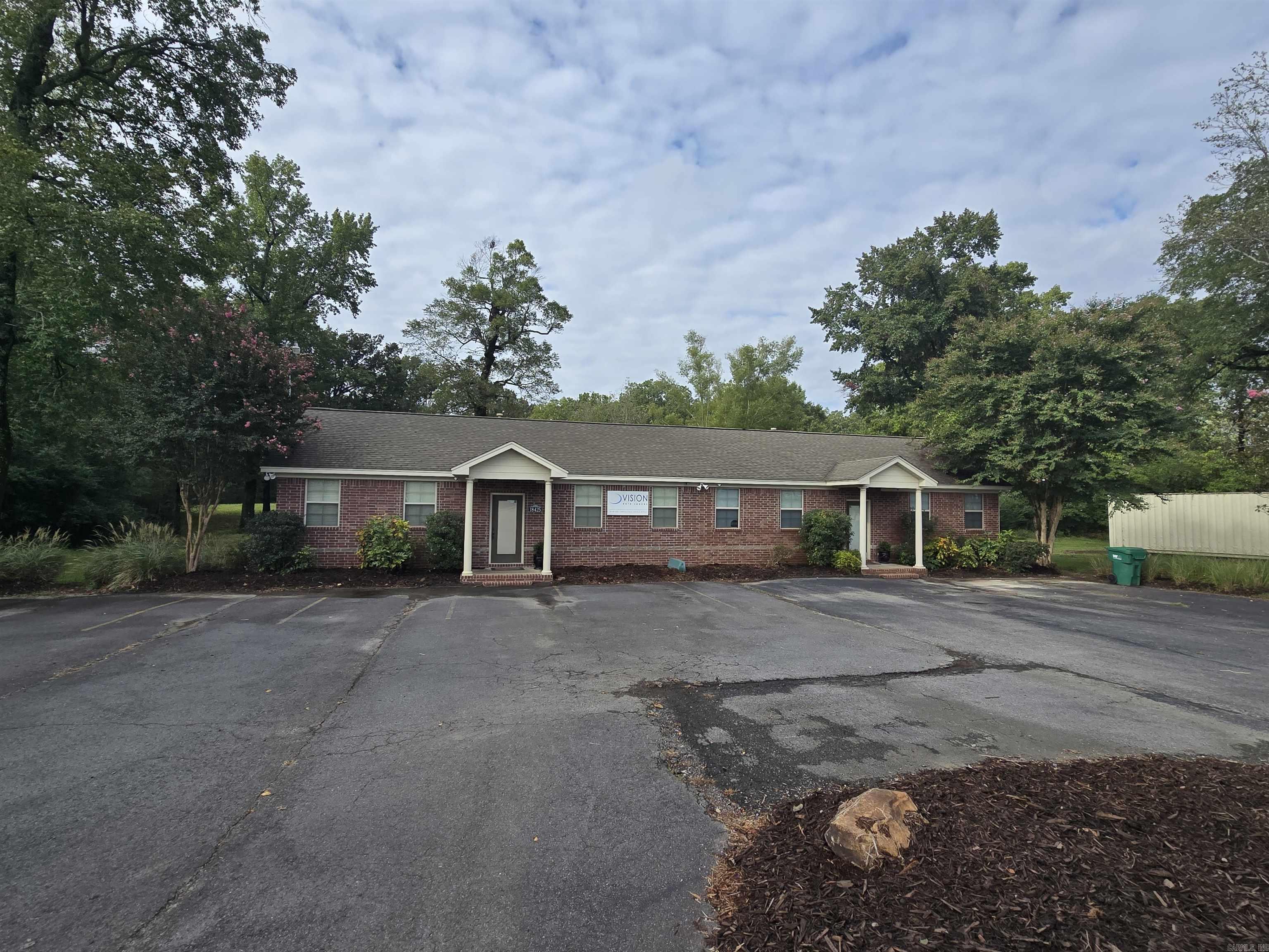 18425-18509 Kanis  Little Rock, AR