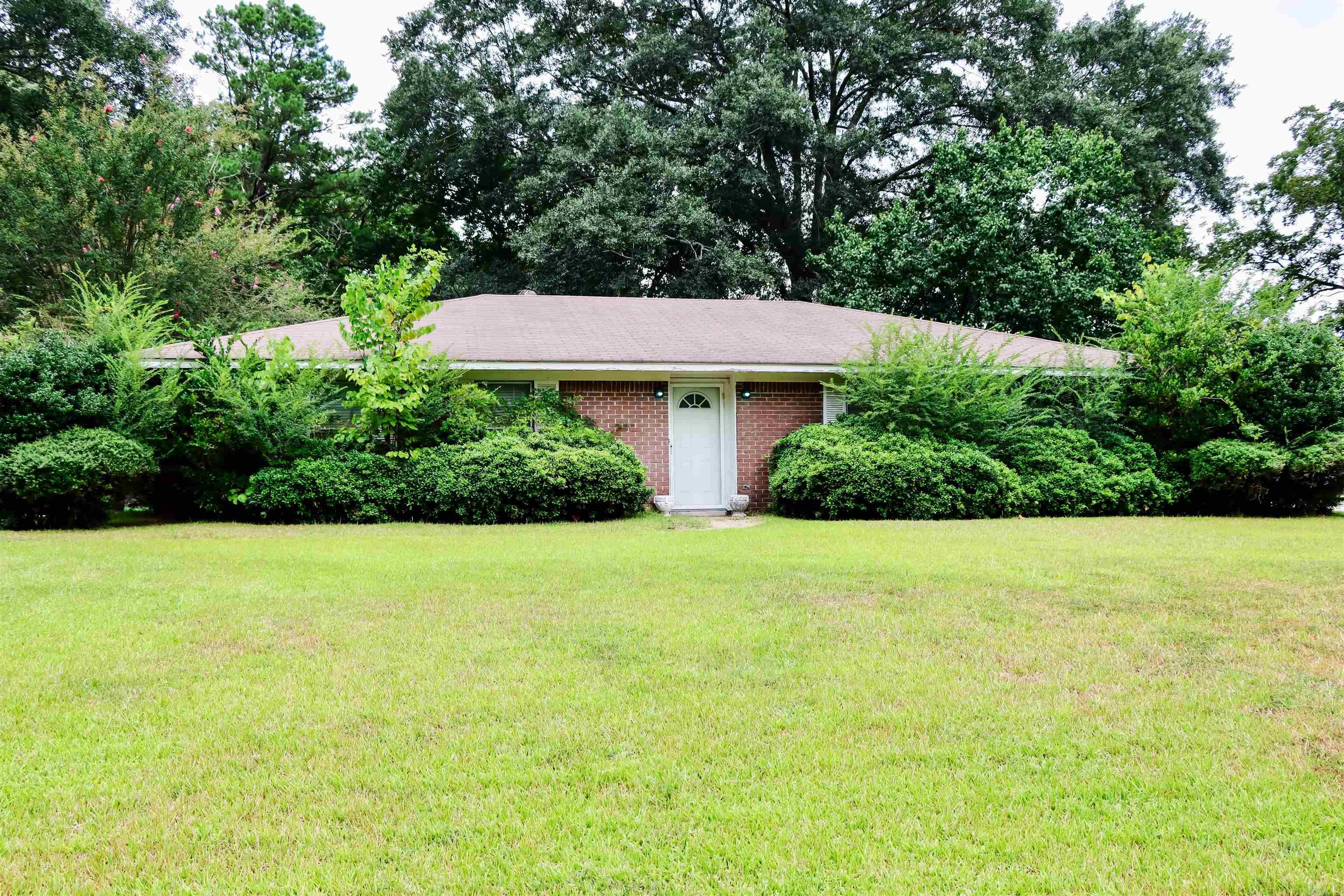 14 Cloverdale  Warren, AR