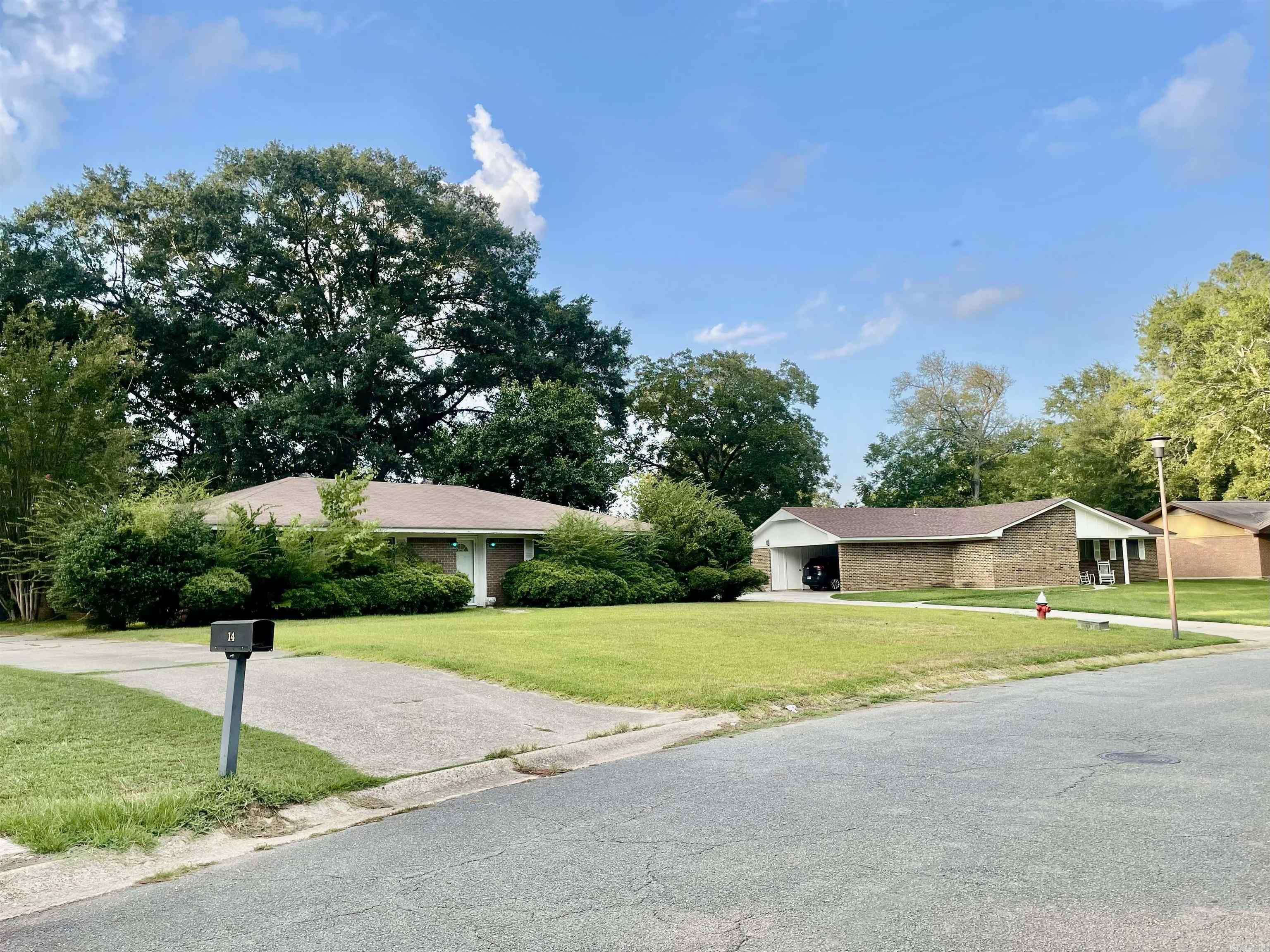 14 Cloverdale  Warren, AR