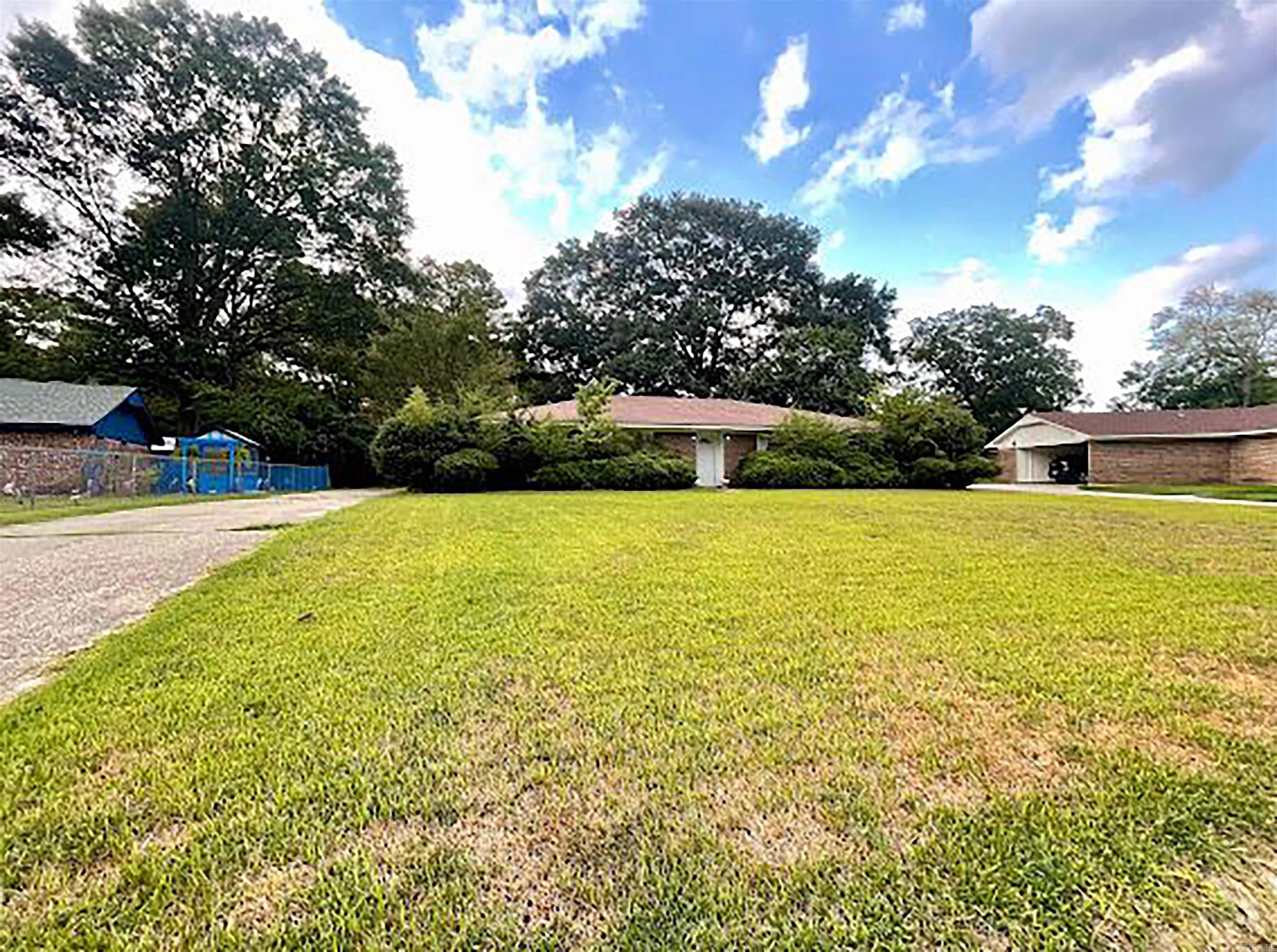14 Cloverdale  Warren, AR