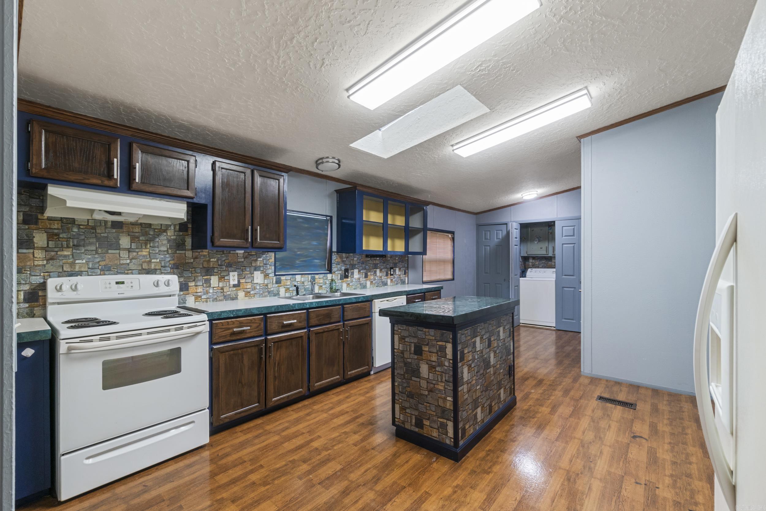 5000 & 5060 Heber Springs RD  Drasco, AR