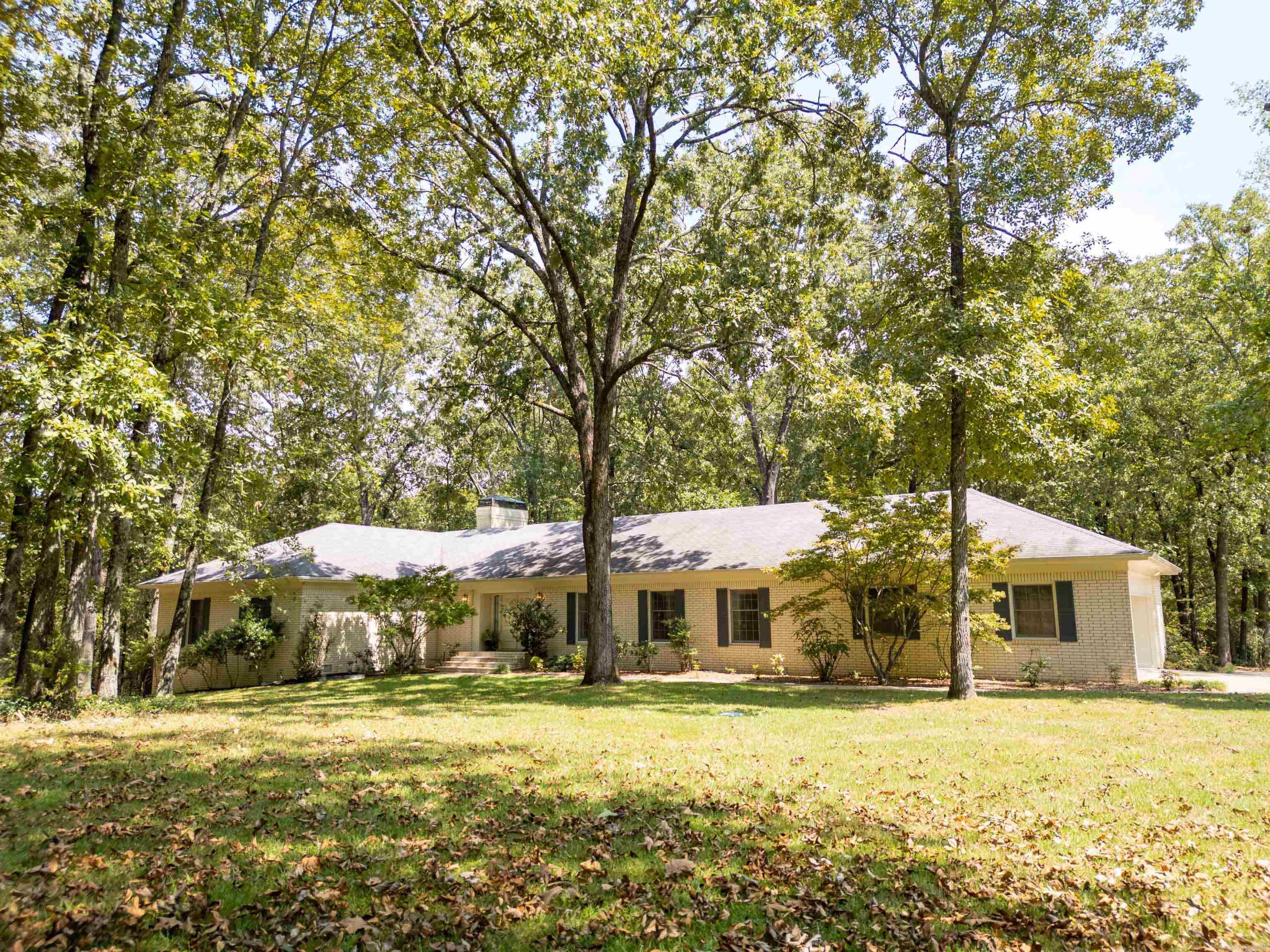 1104 Wildwood Ln.  Heber Springs, AR