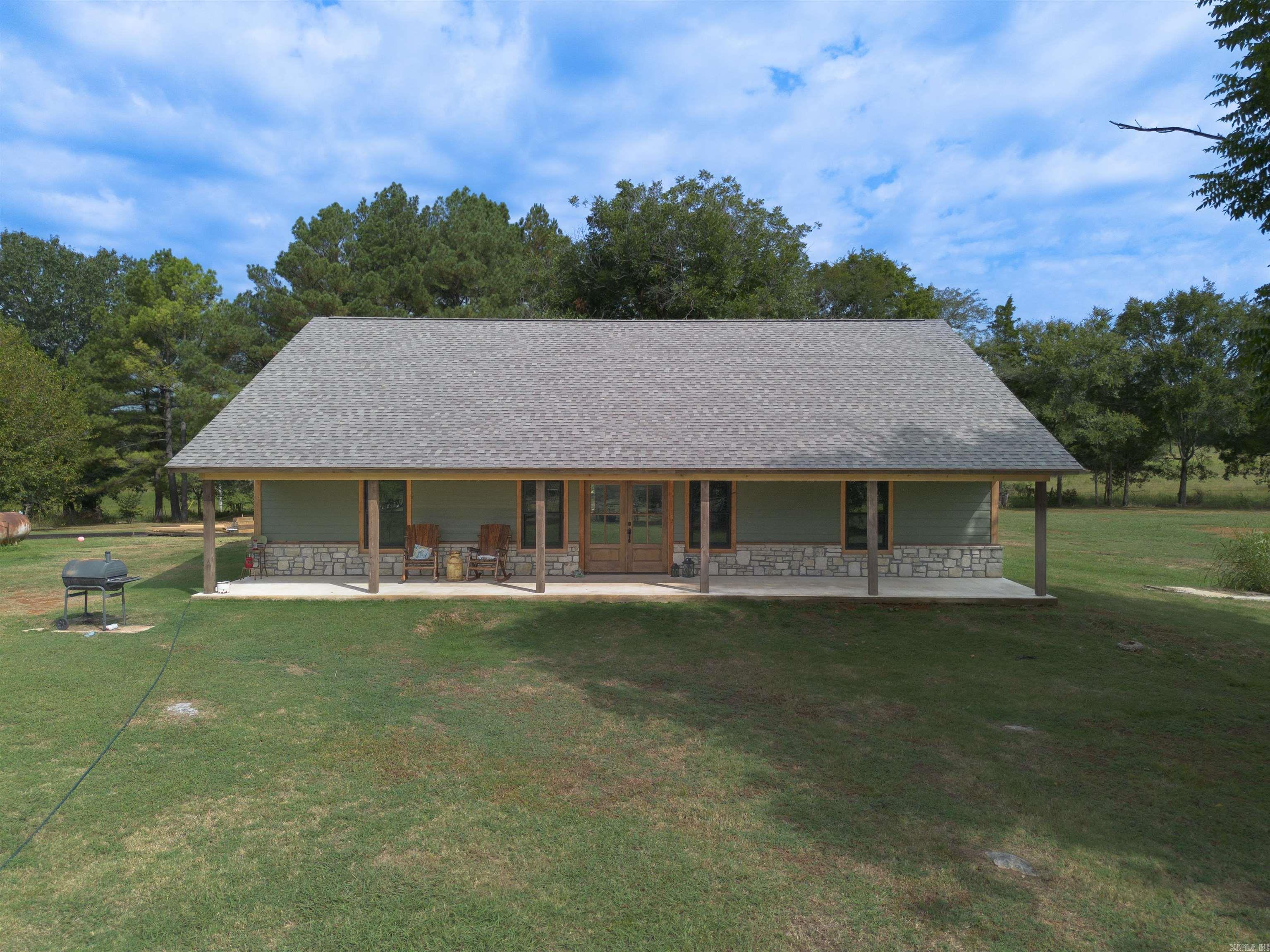 1269 Blackland  Oil Trough, AR