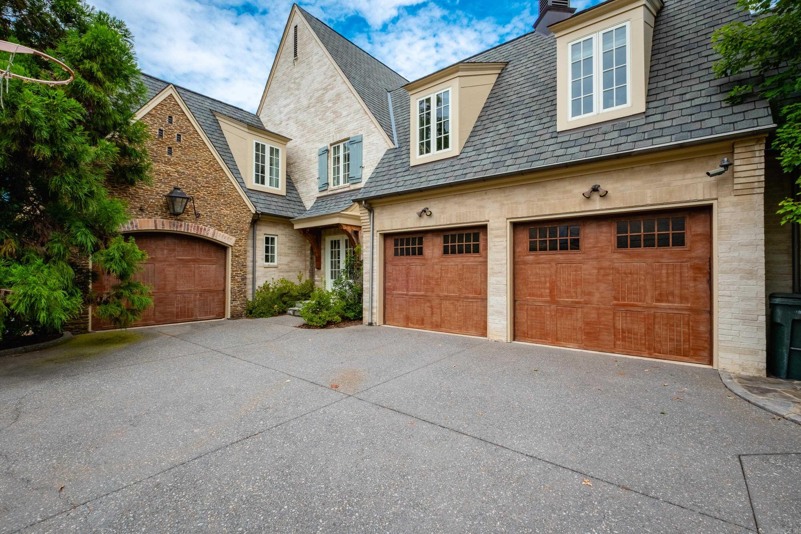 22 Deauville  Little Rock, AR