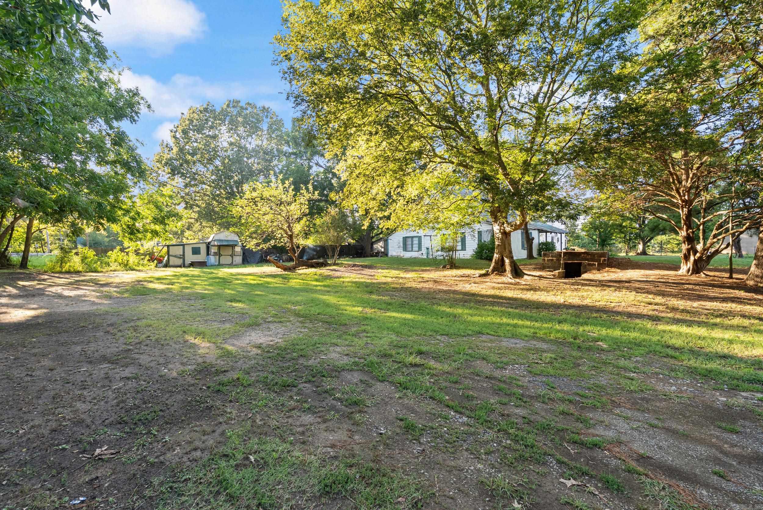 6 S Main  Mayflower, AR