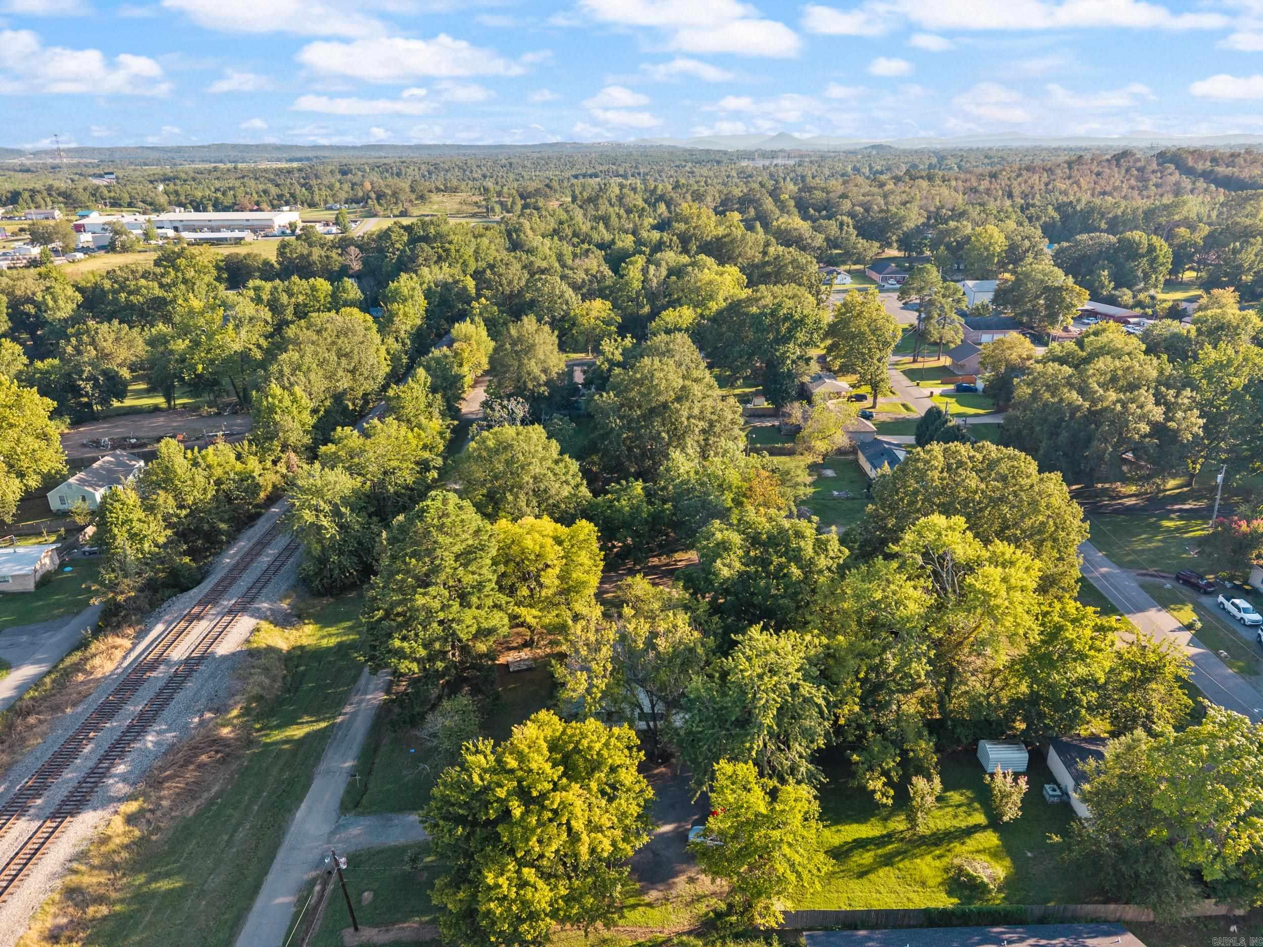 6 S Main  Mayflower, AR