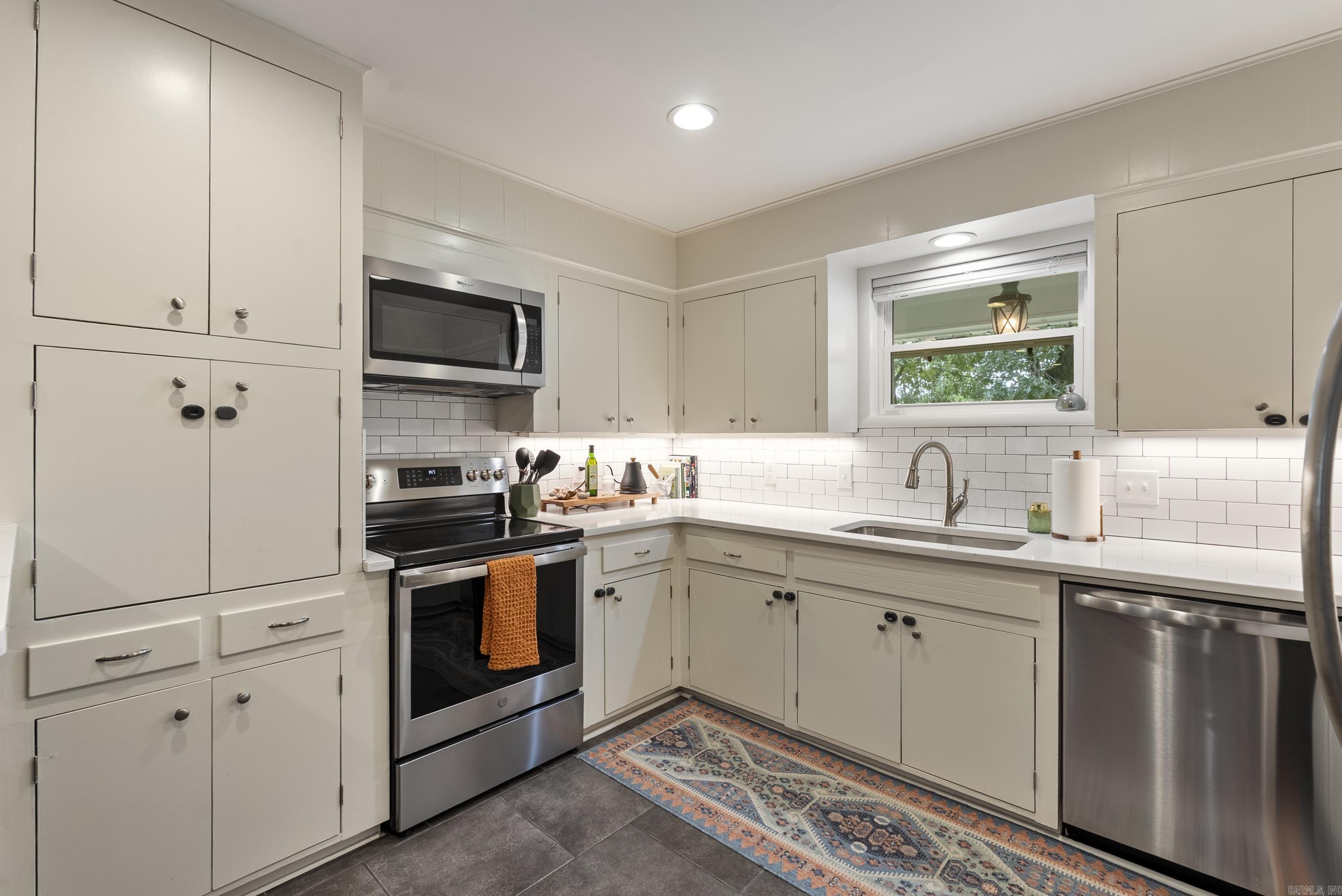 16300 Cooper Orbit  Little Rock, AR