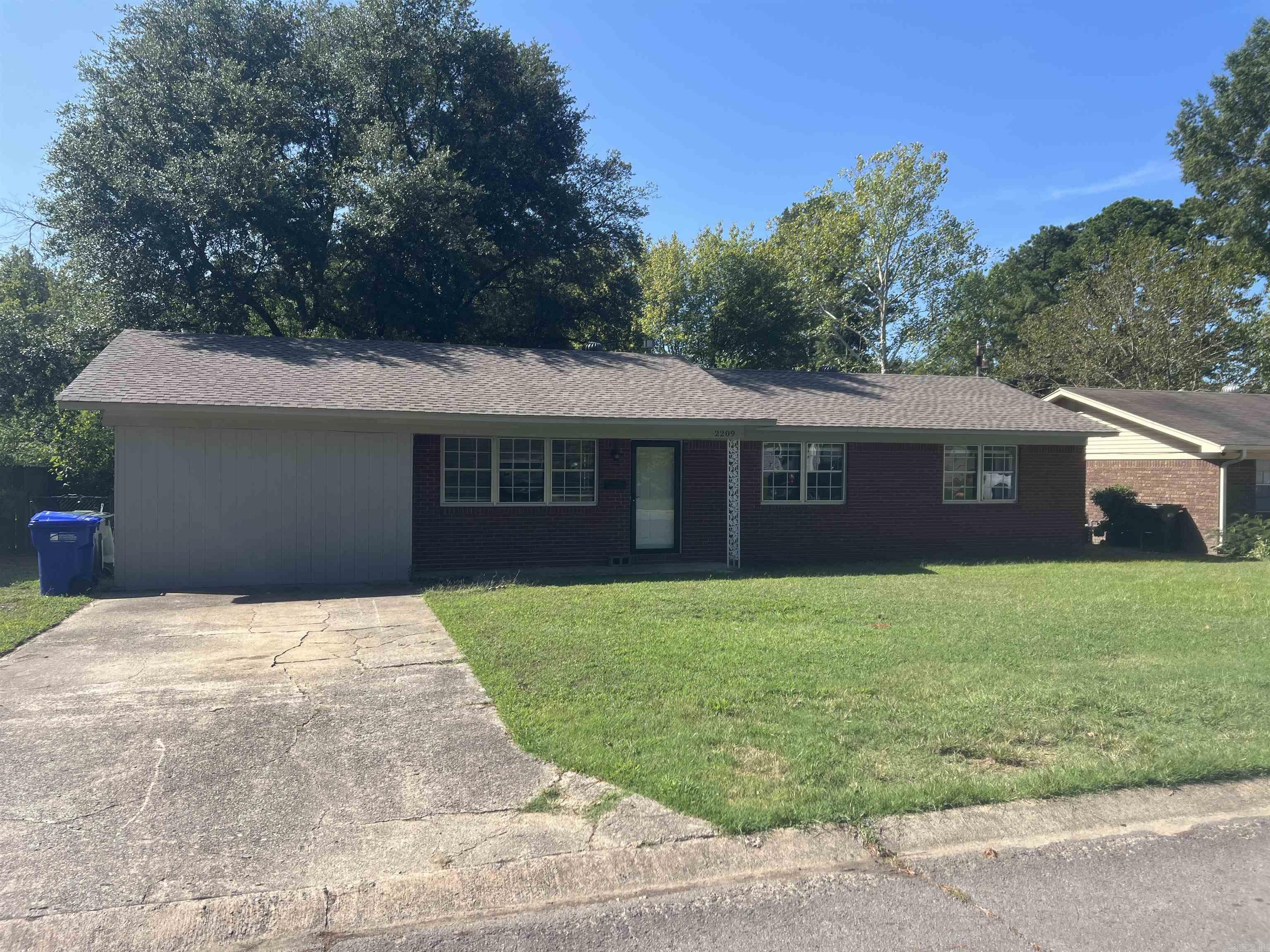 2209 Lookout Ave  Conway, AR