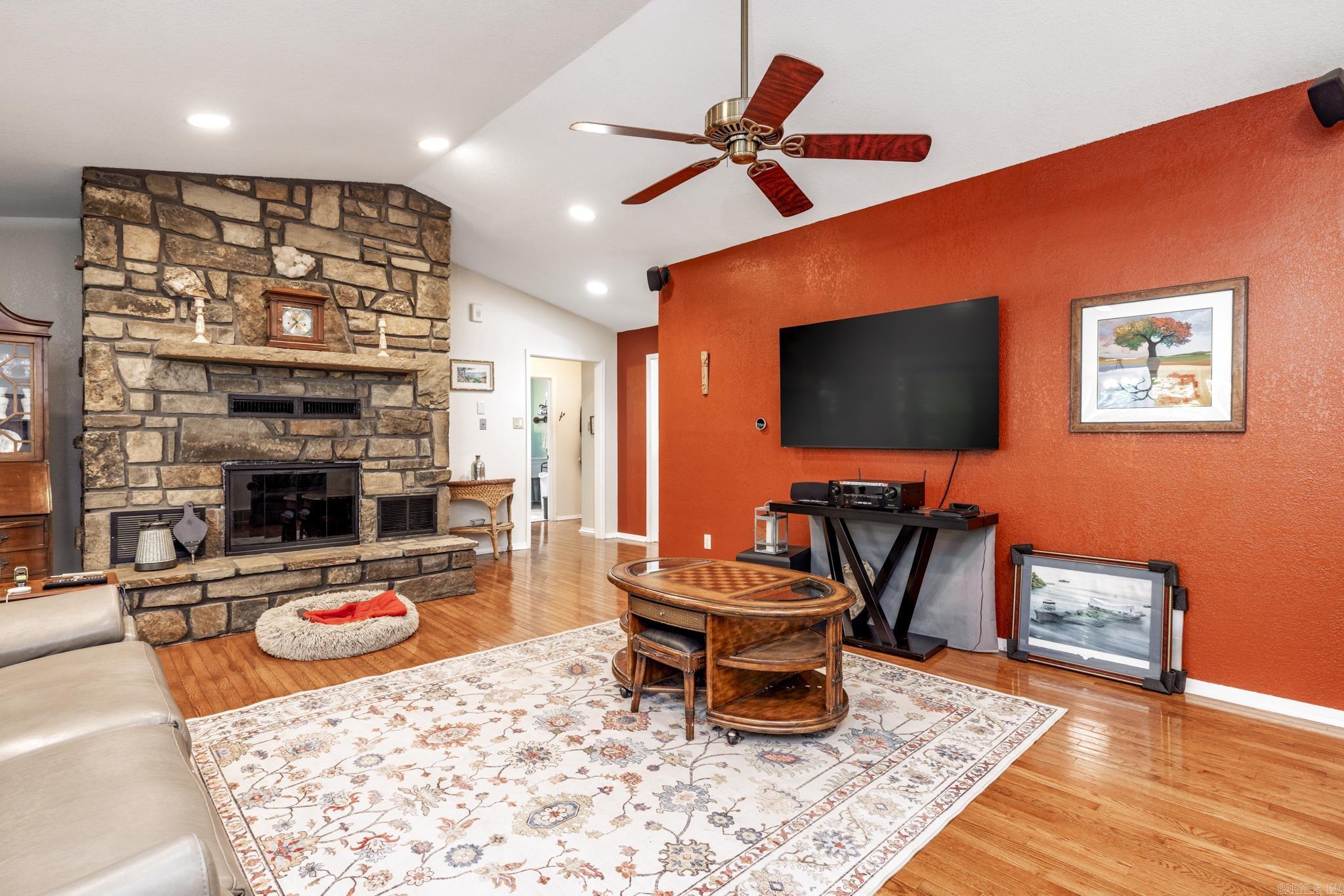 7 Montanes  Hot Springs Village, AR
