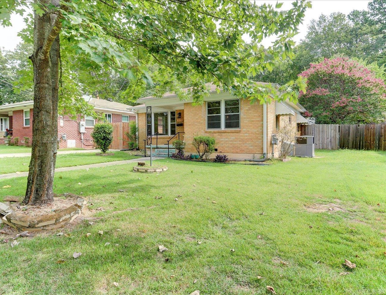221 Augustus  Hot Springs, AR