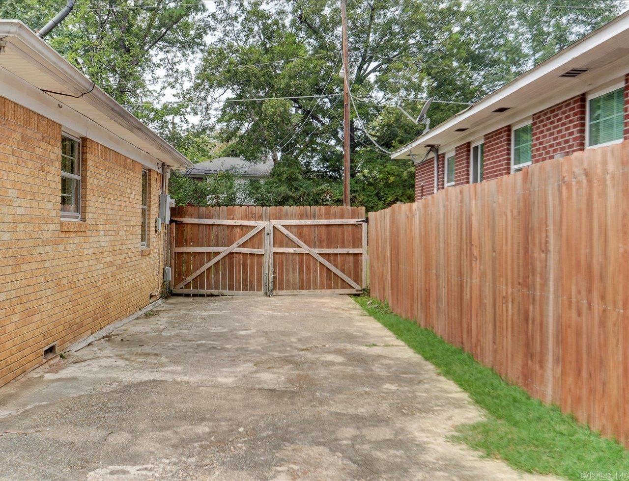 221 Augustus  Hot Springs, AR