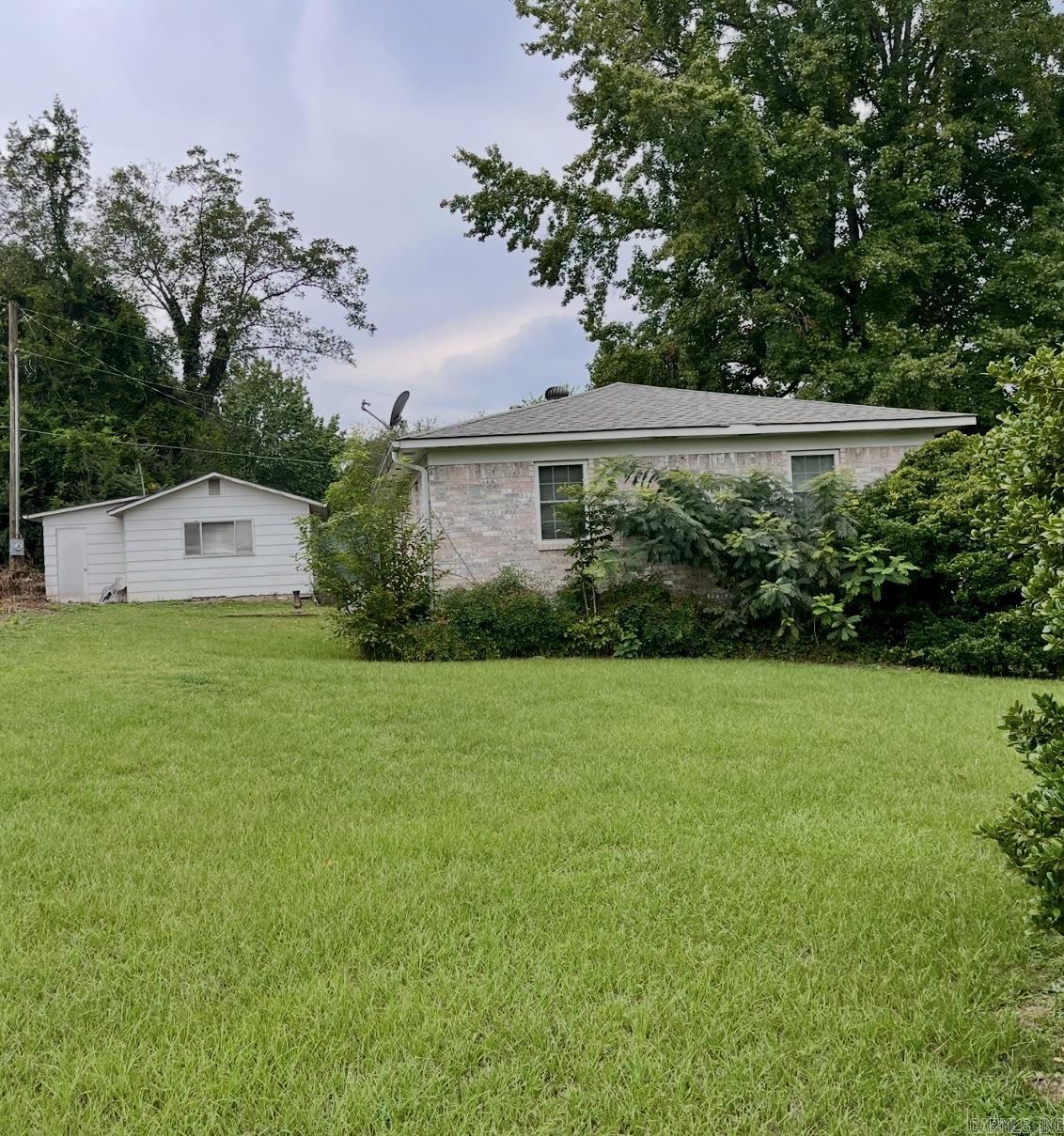 155 Edwards  Clinton, AR