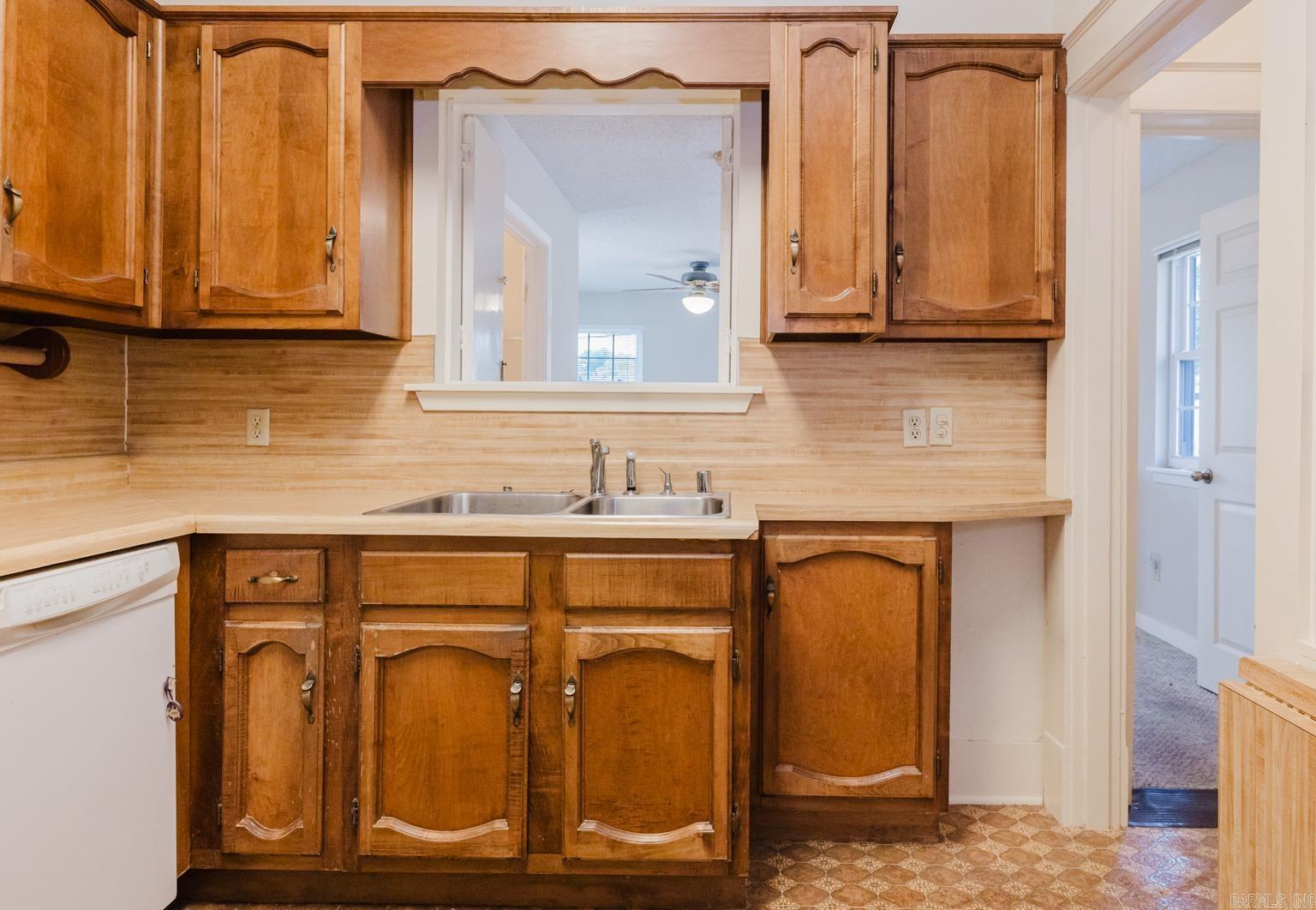 3217 N Pine St  North Little Rock, AR