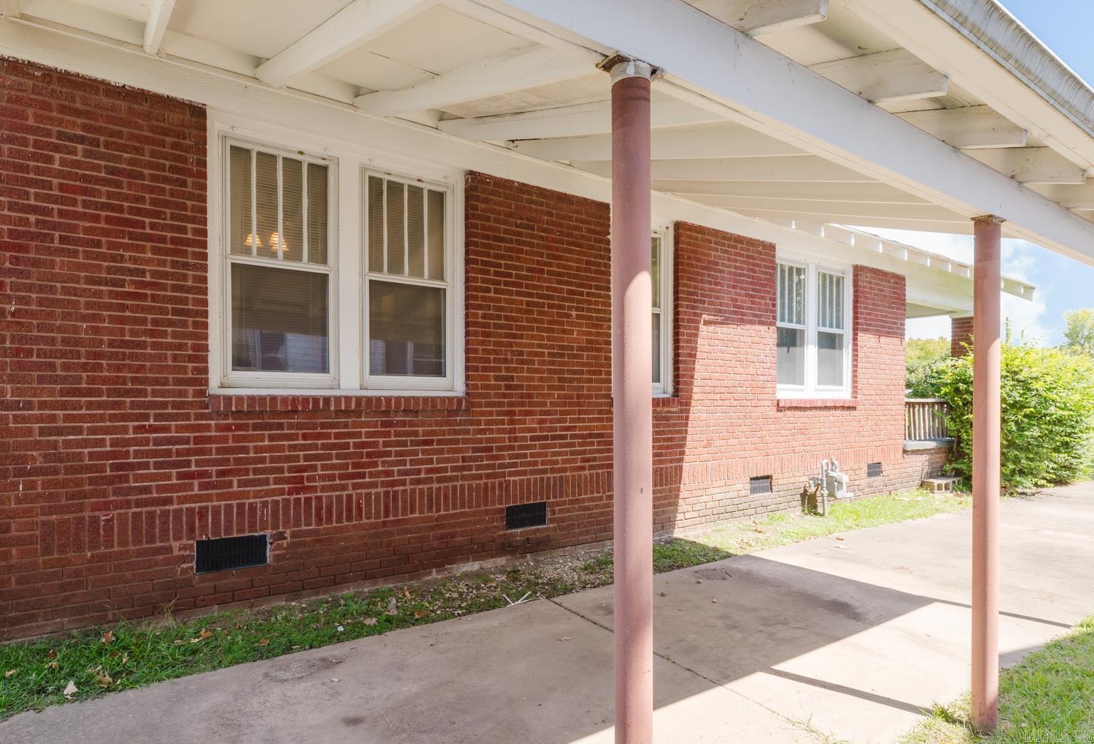 3217 N Pine St  North Little Rock, AR