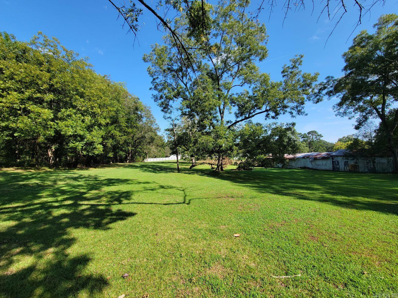 416 N Azalea  Lockesburg, AR