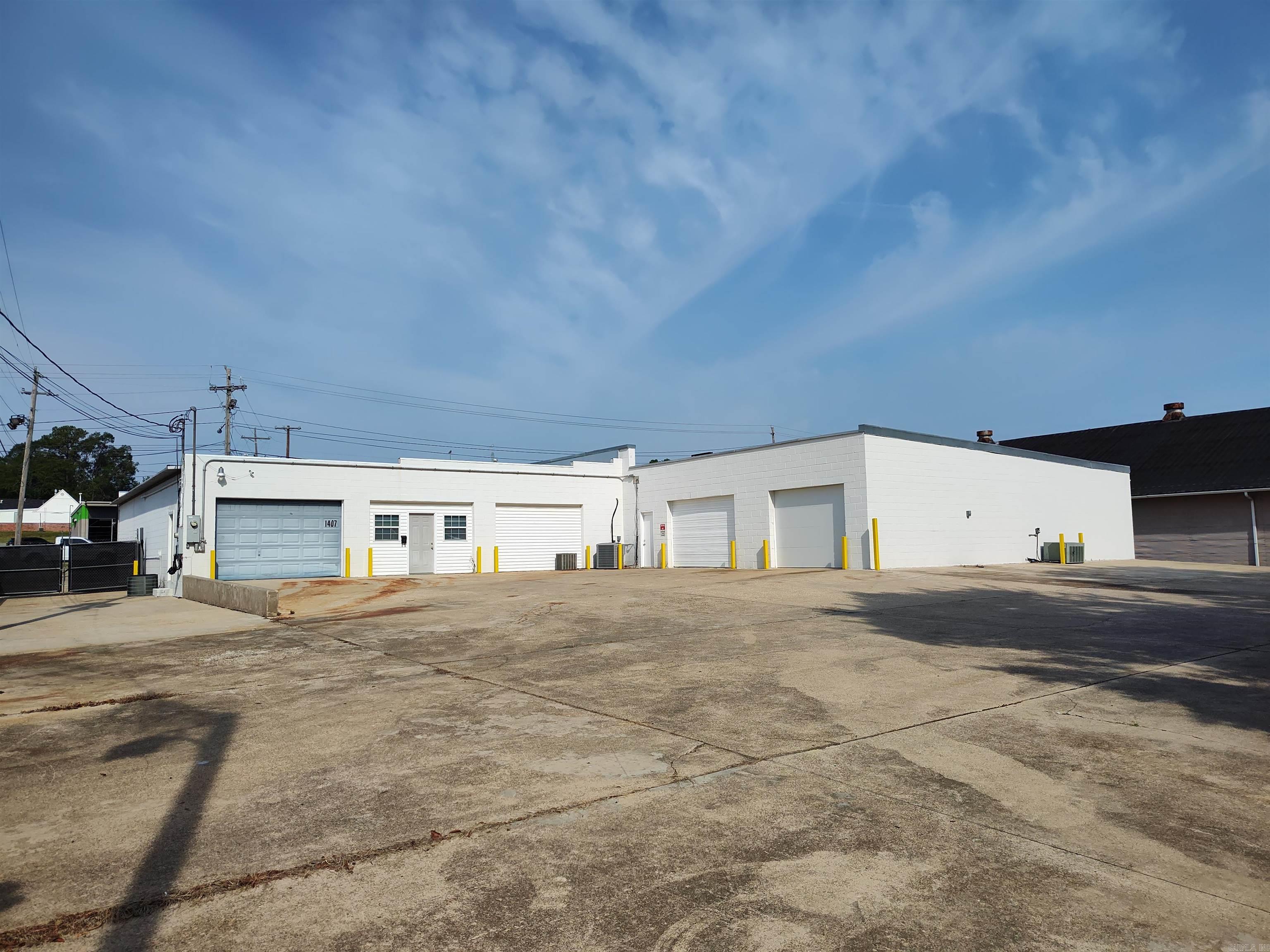 1407 N West 1409 N. West Ave. El Dorado, AR