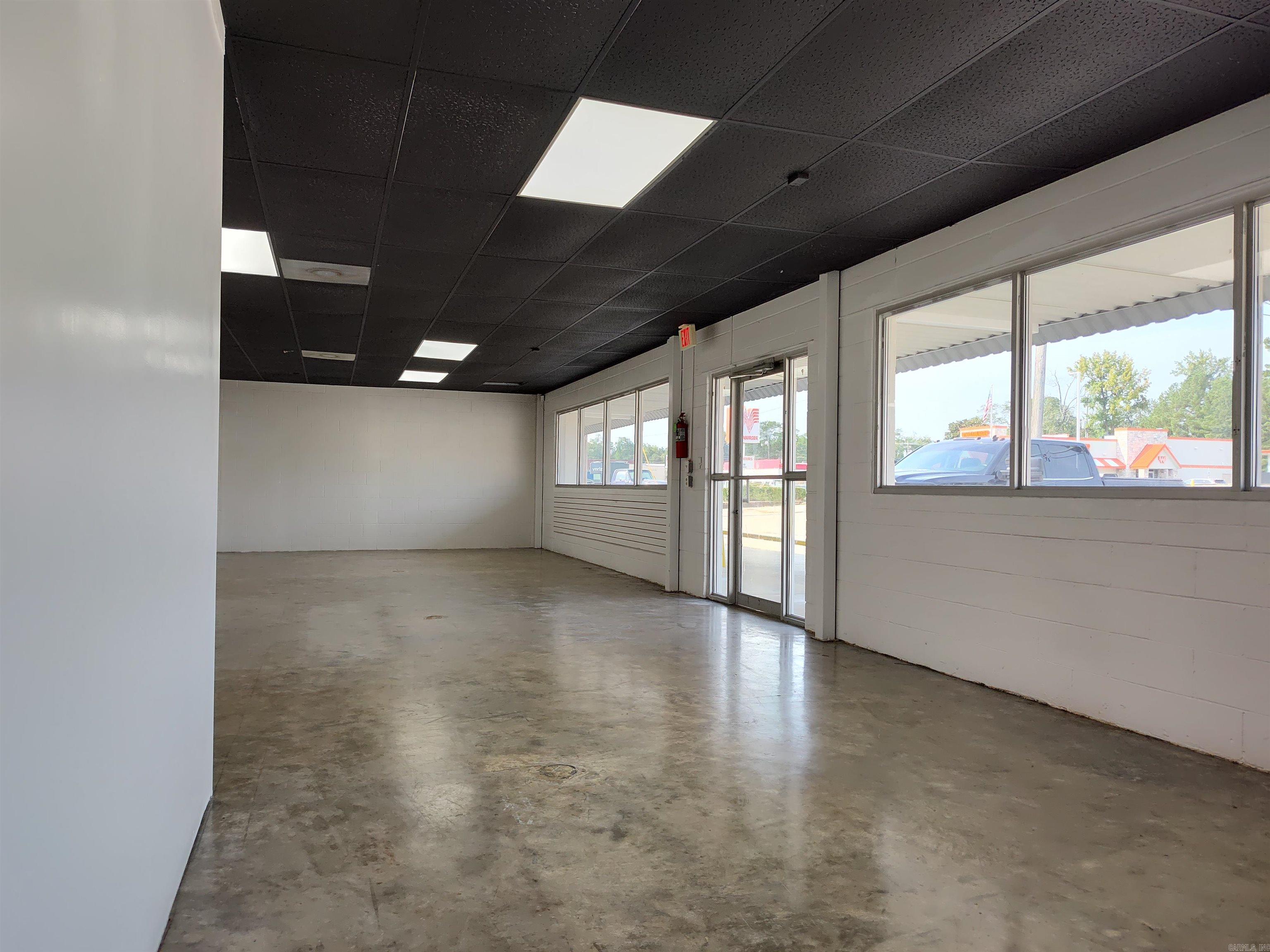 1407 N West 1409 N. West Ave. El Dorado, AR