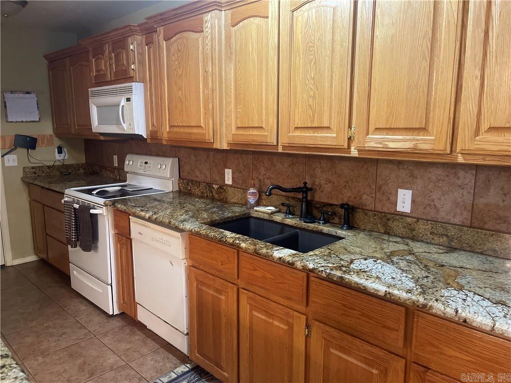307 County Rd 3437  Clarksville, AR