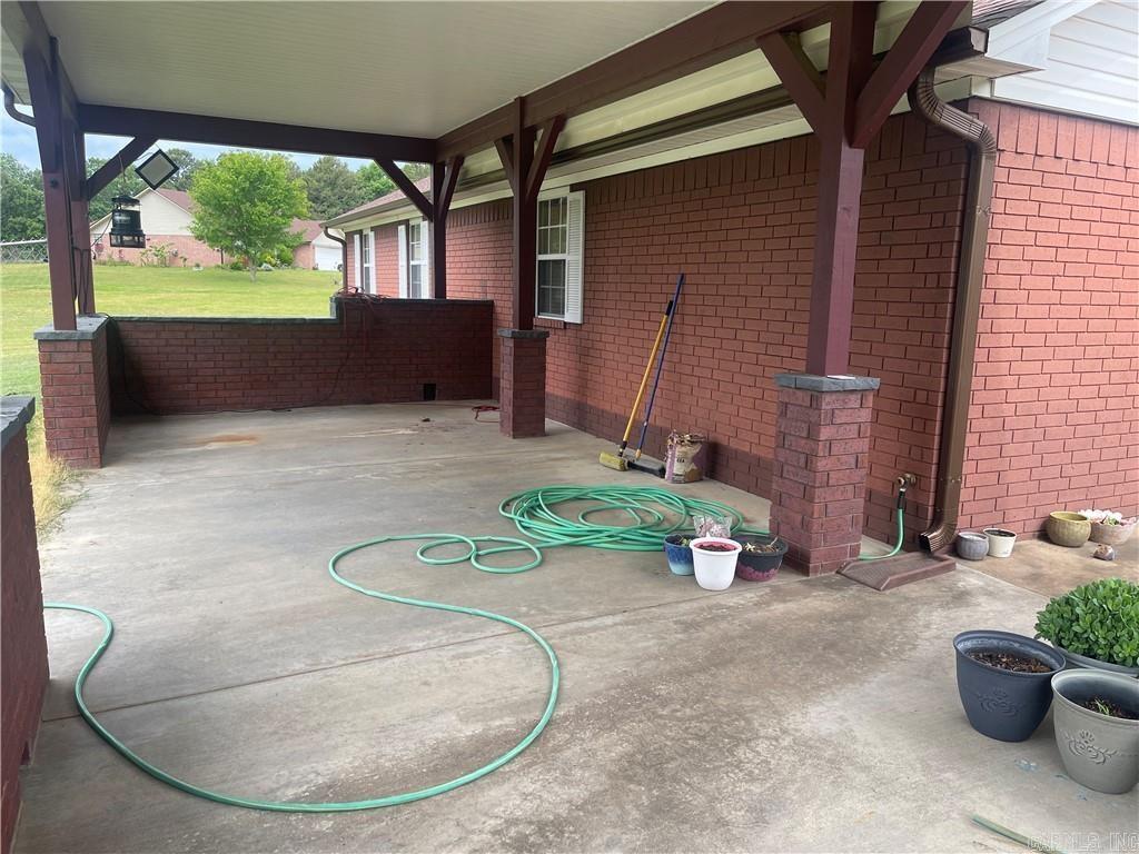 307 County Rd 3437  Clarksville, AR