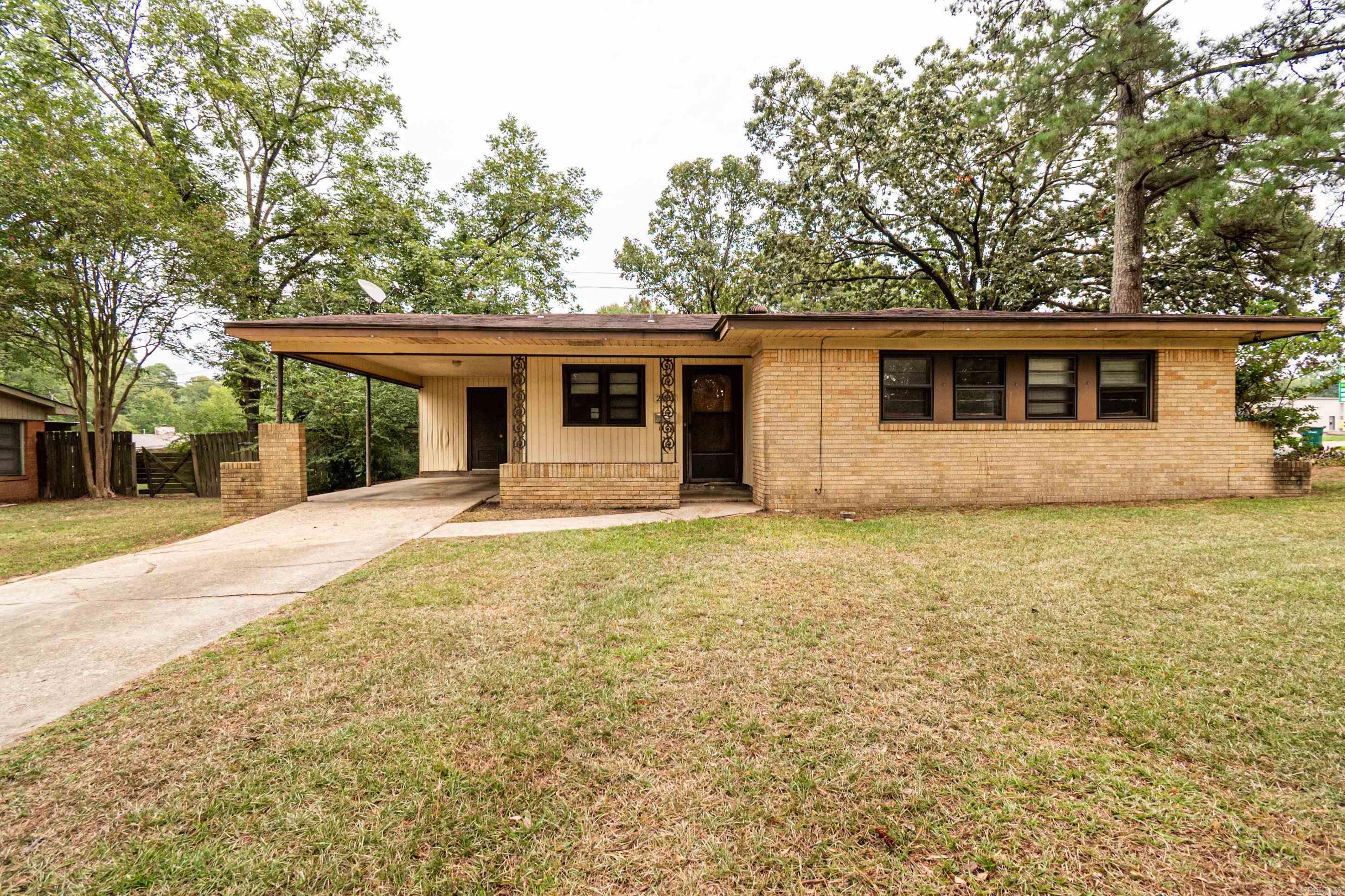 2303 Edgewood  El Dorado, AR