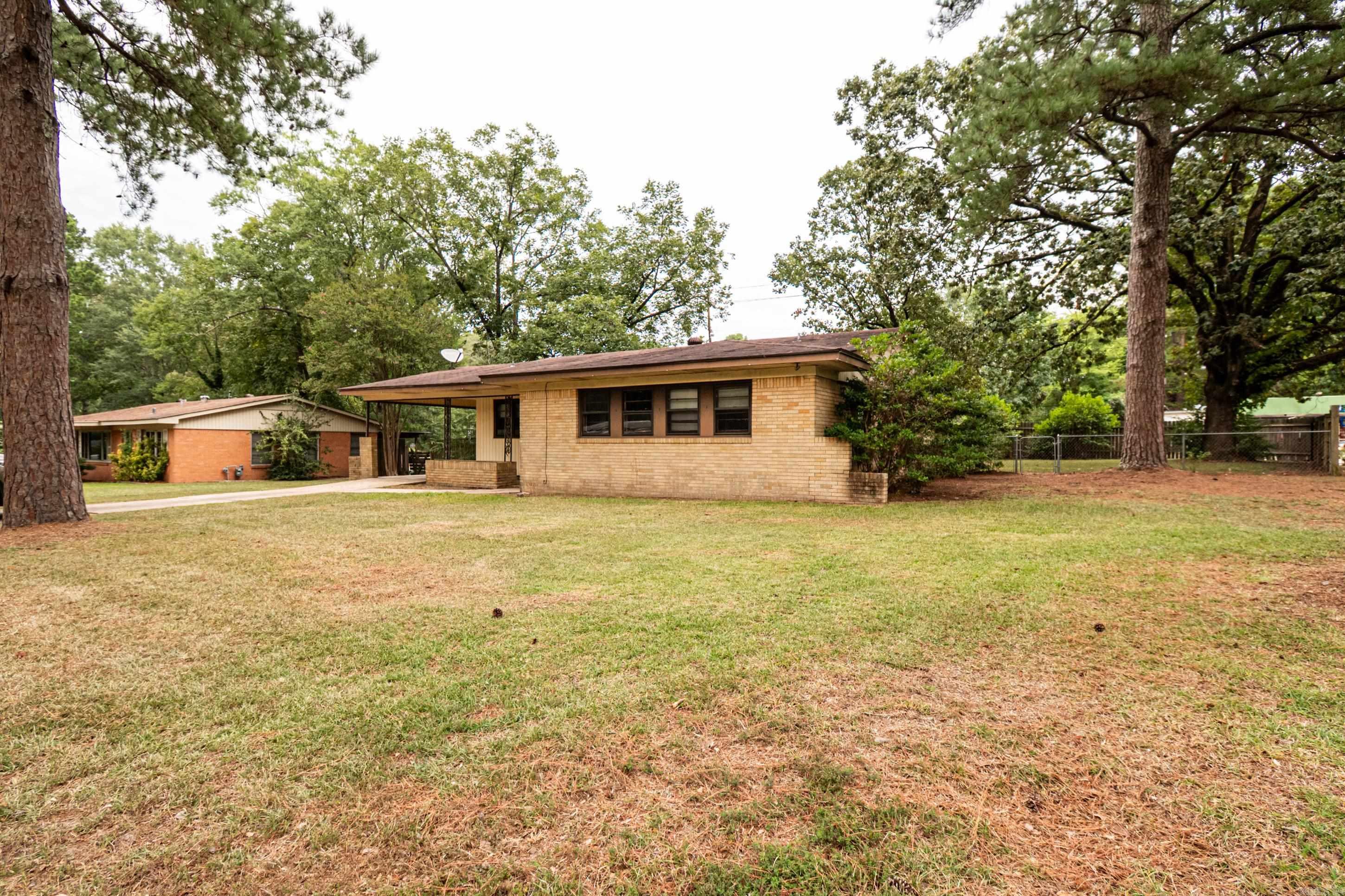 2303 Edgewood  El Dorado, AR