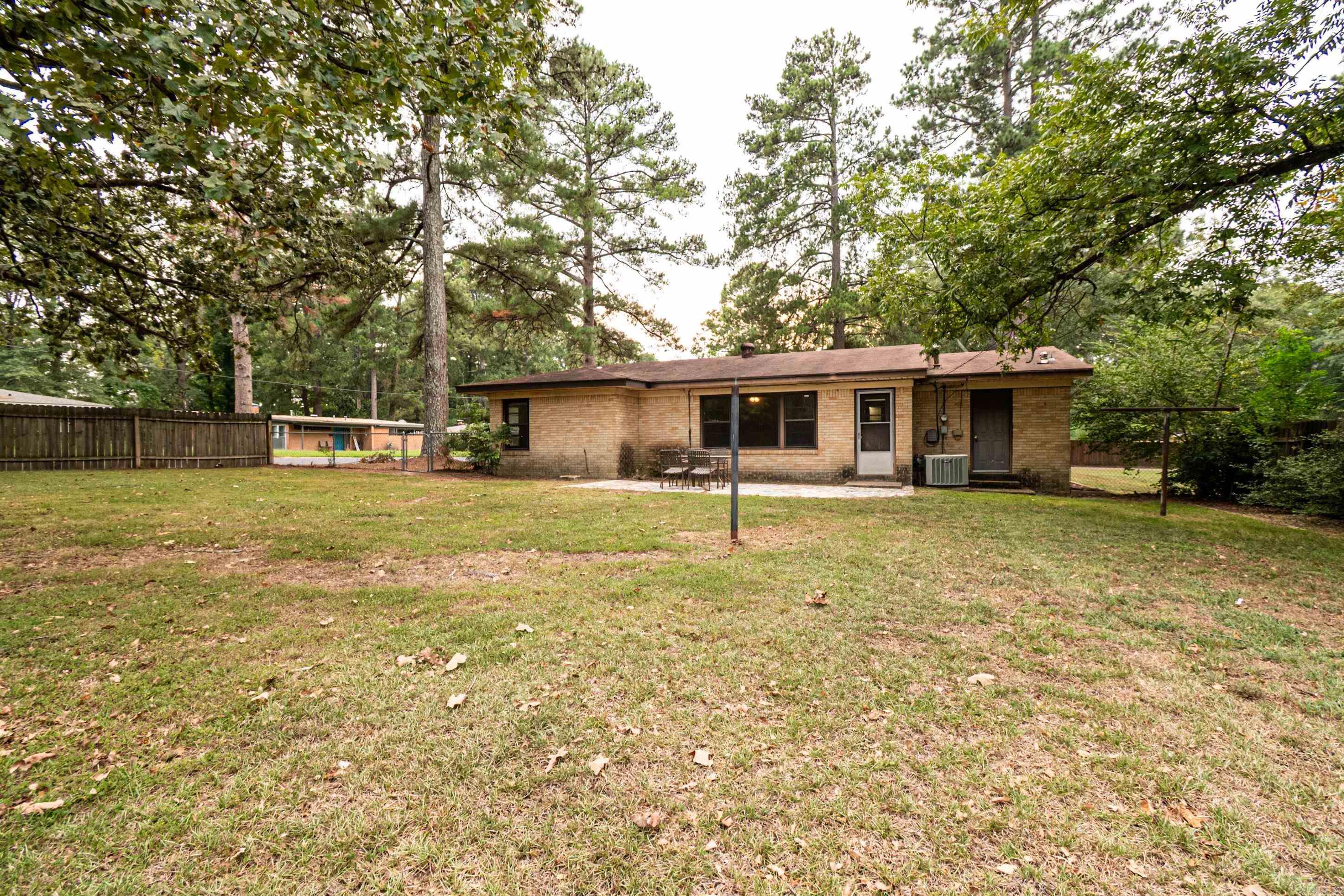 2303 Edgewood  El Dorado, AR