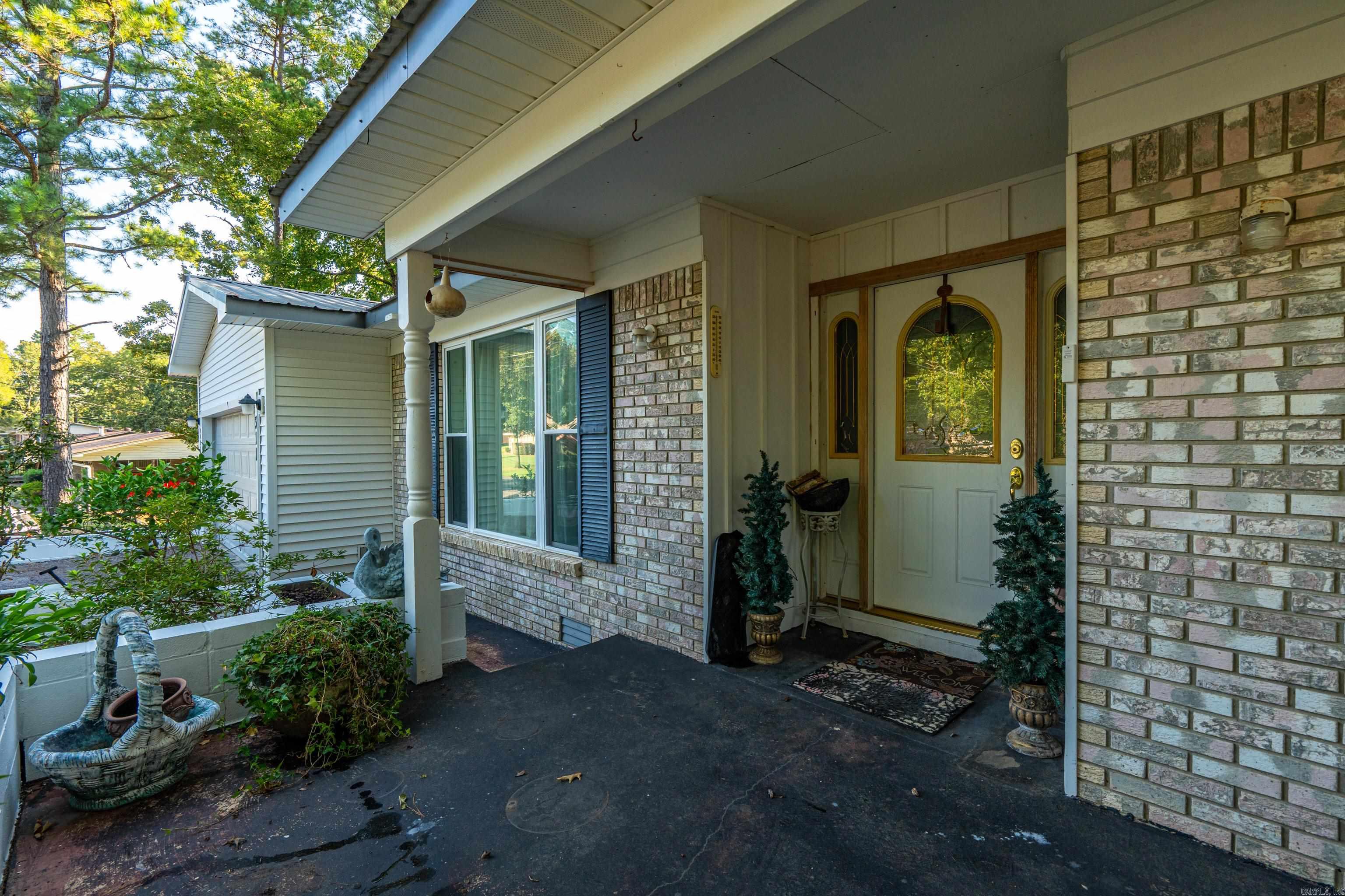 311 Sunset Bay Rd  Hot Springs, AR