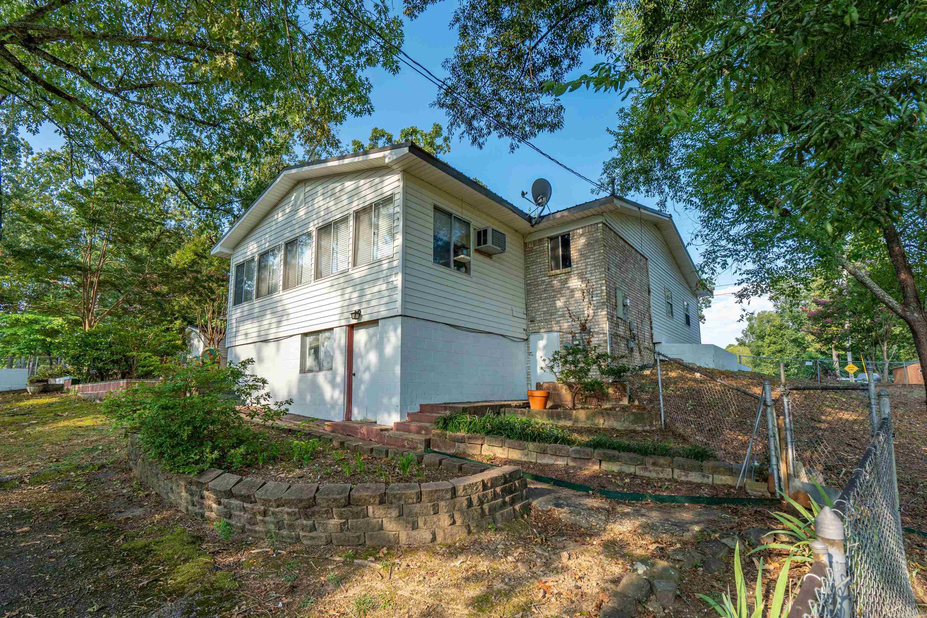 311 Sunset Bay Rd  Hot Springs, AR