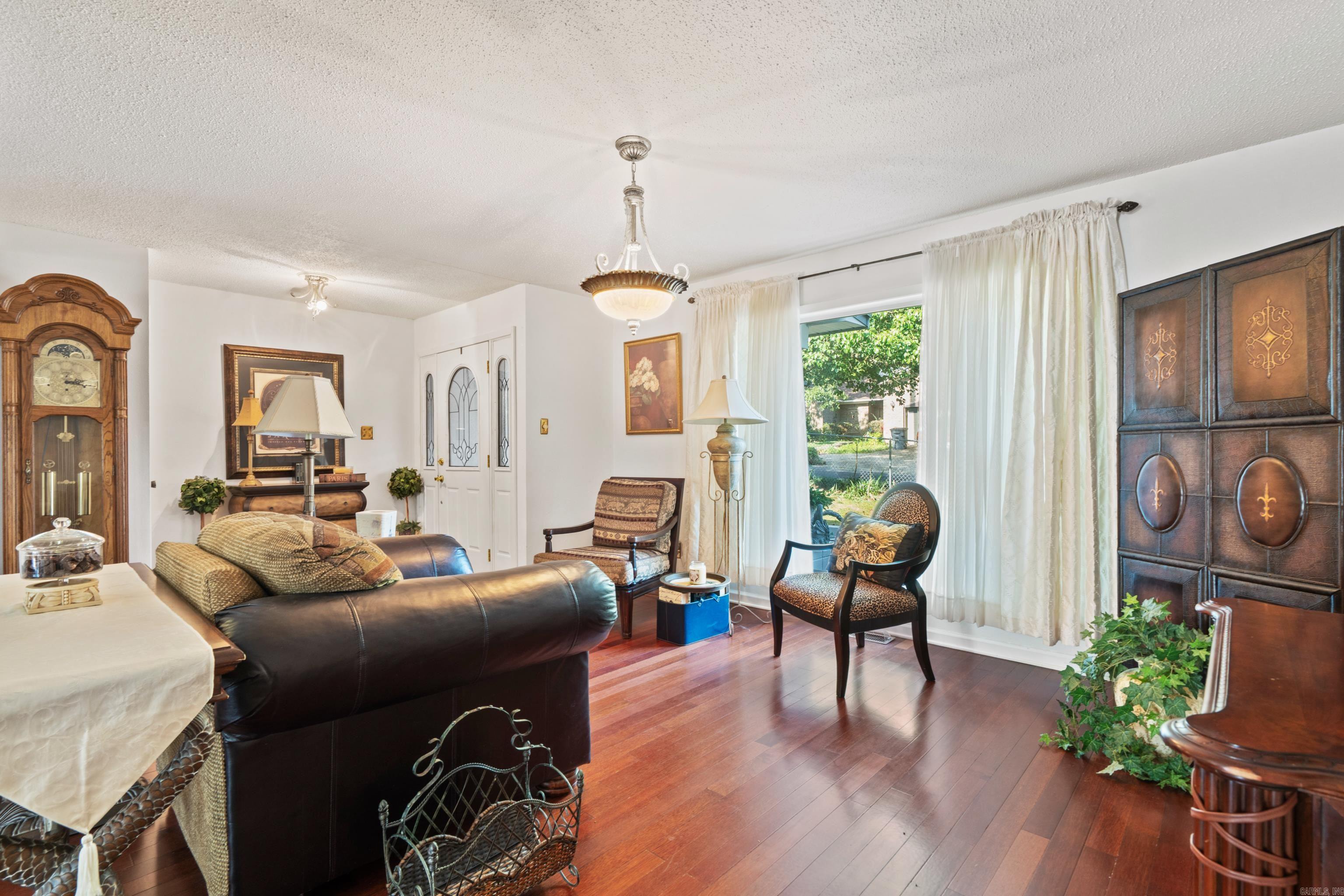 311 Sunset Bay Rd  Hot Springs, AR