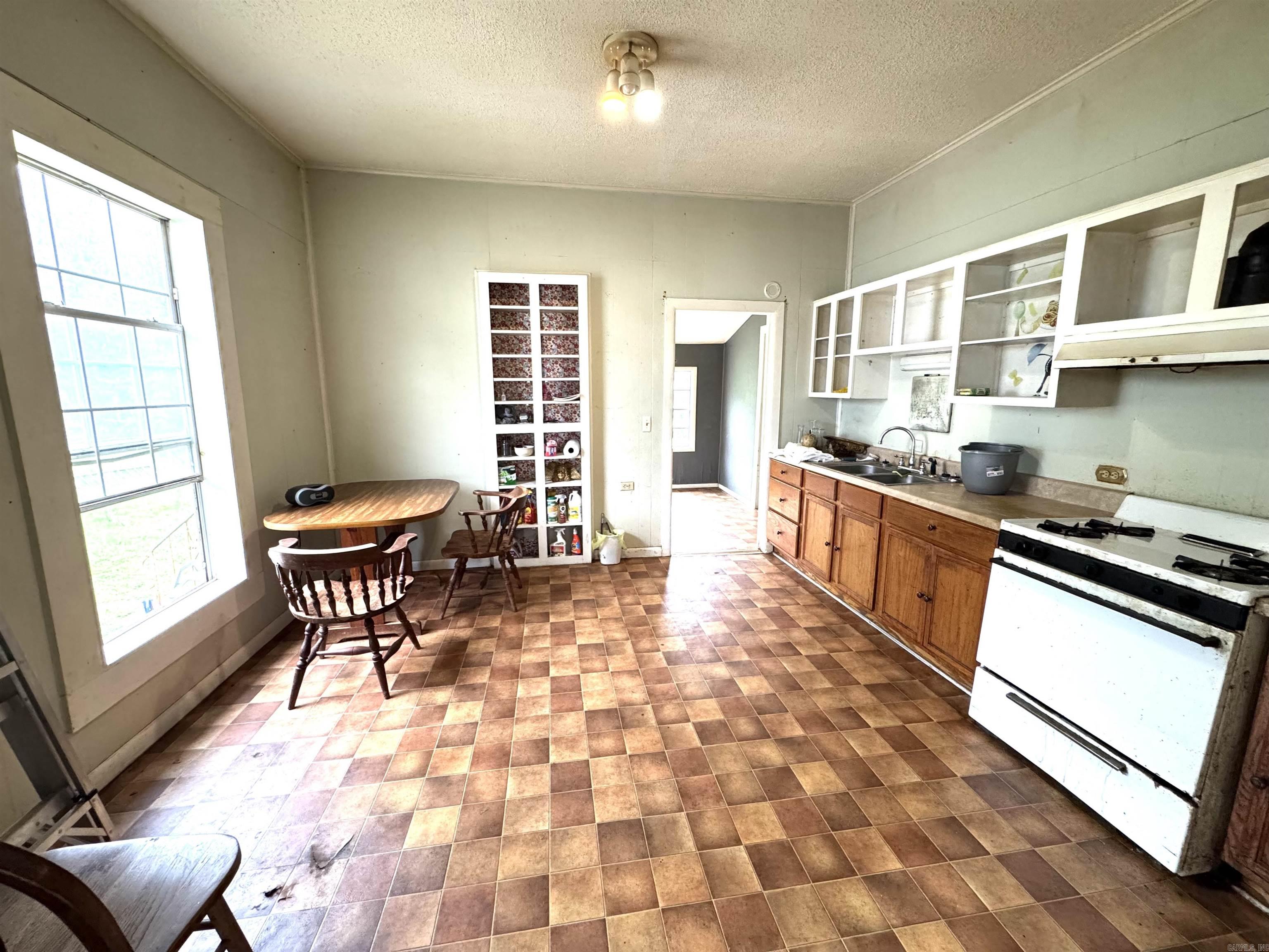 1807 Ford Dr.  Clarksville, AR