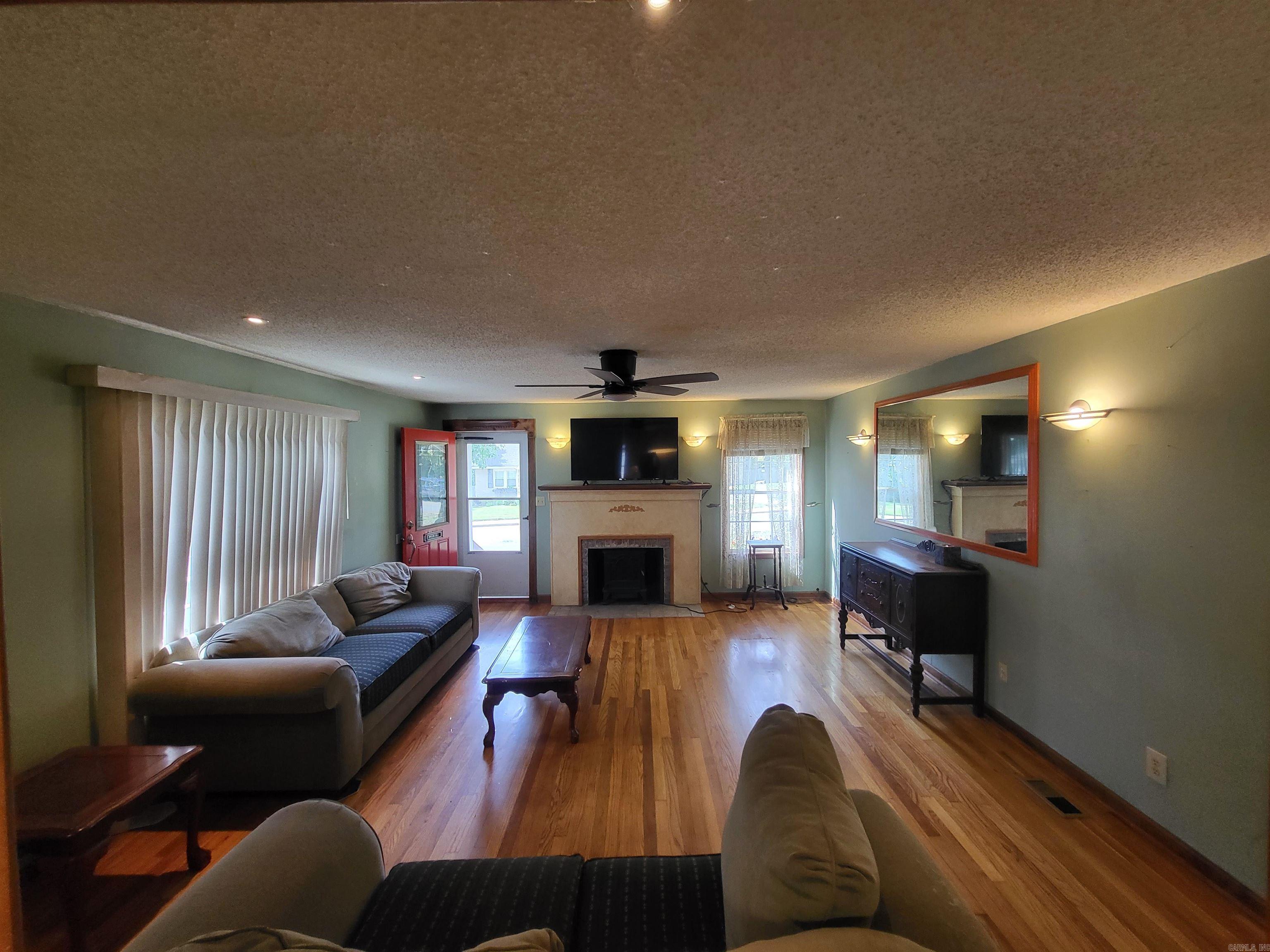 324 E Nettleton Ave  Jonesboro, AR