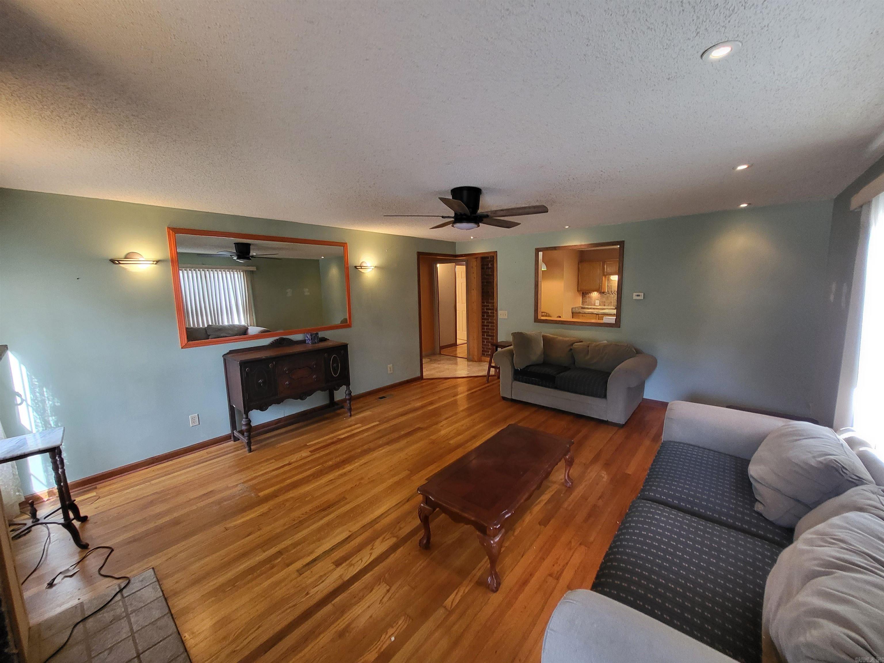 324 E Nettleton Ave  Jonesboro, AR