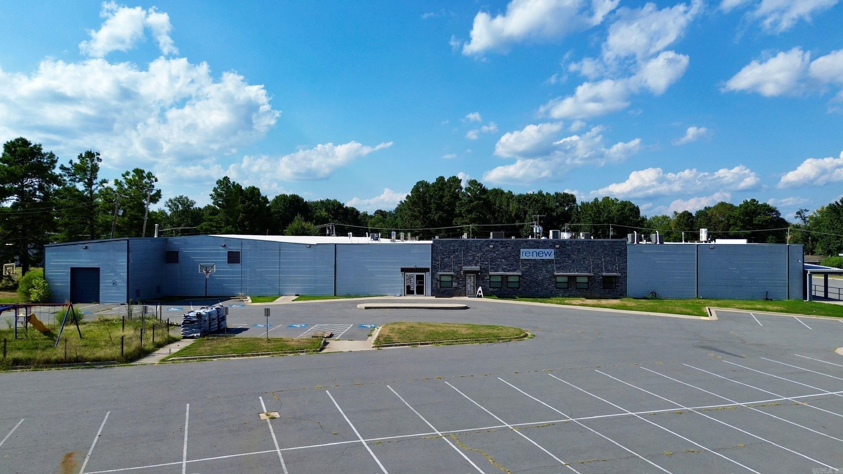 1122 S 2nd  Cabot, AR