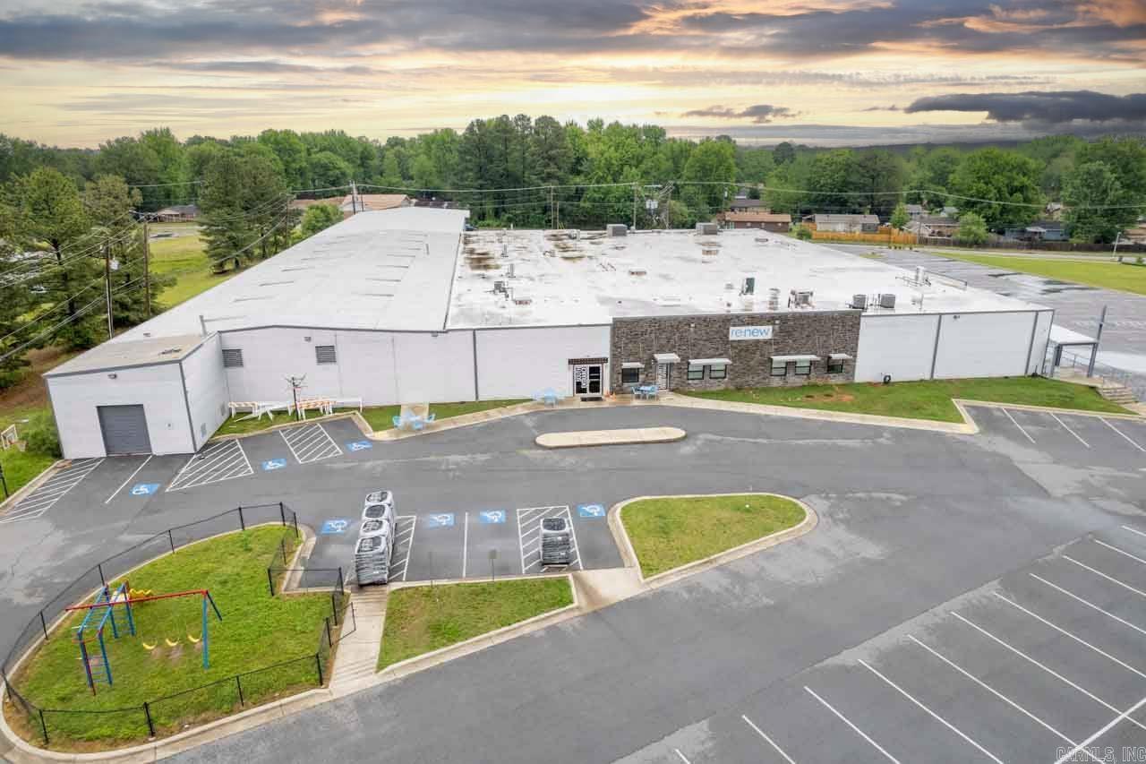 1122 S 2nd  Cabot, AR