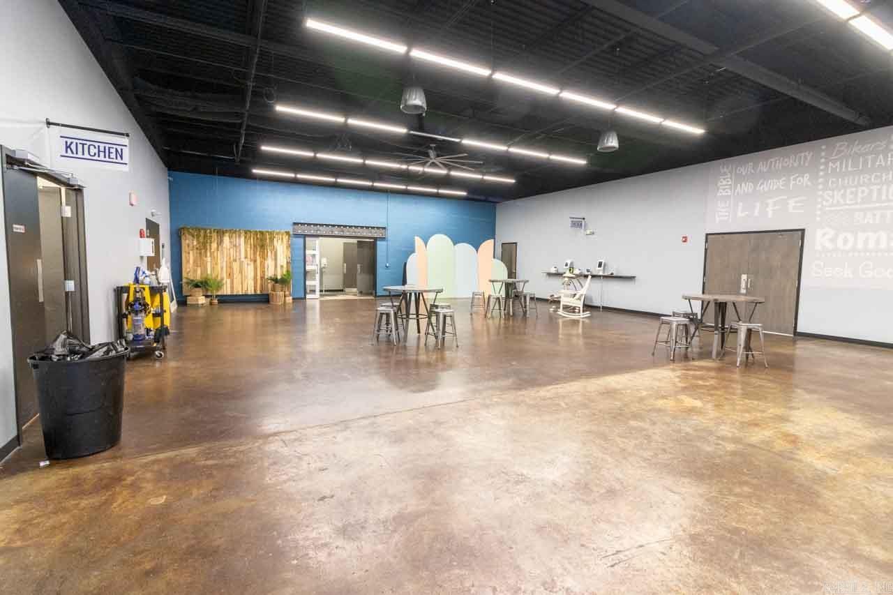 1122 S 2nd  Cabot, AR