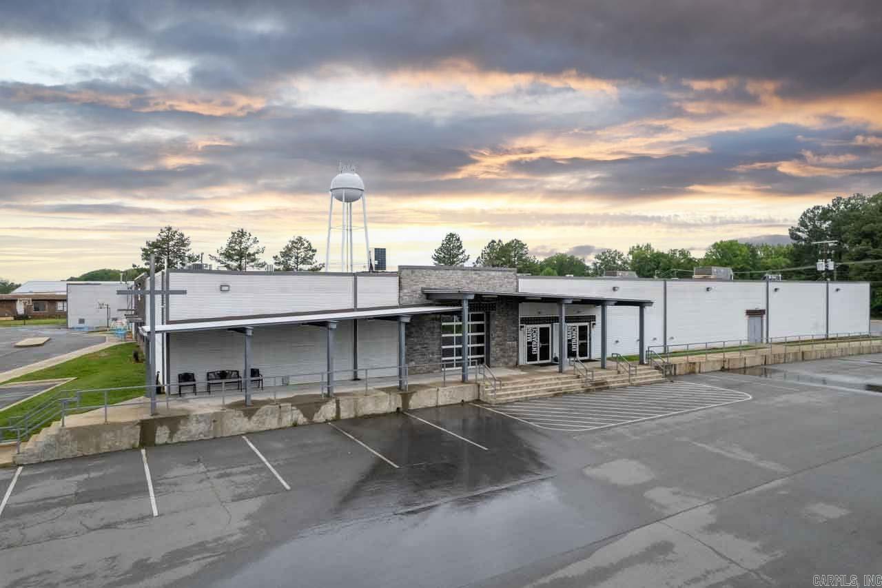 1122 S 2nd  Cabot, AR