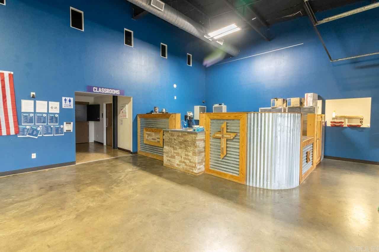 1122 S 2nd  Cabot, AR
