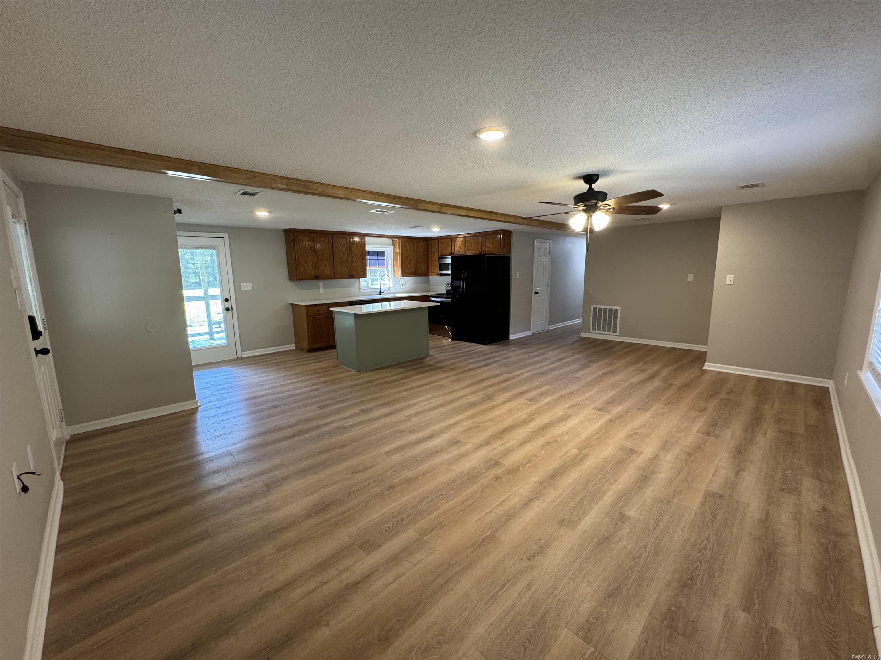 3328 Highway 5  El Paso, AR