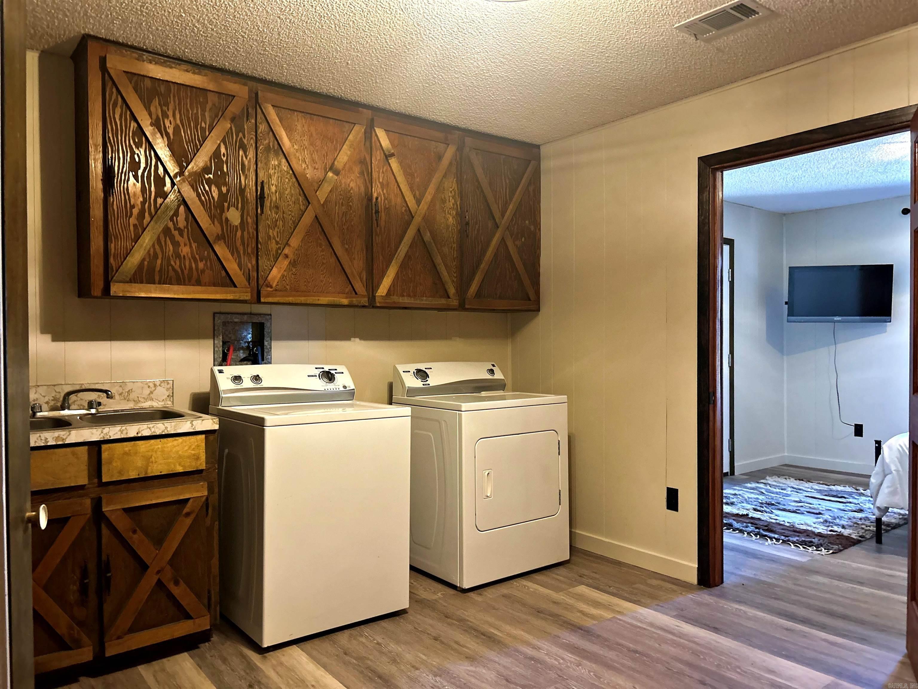 7369 7  Bismarck, AR
