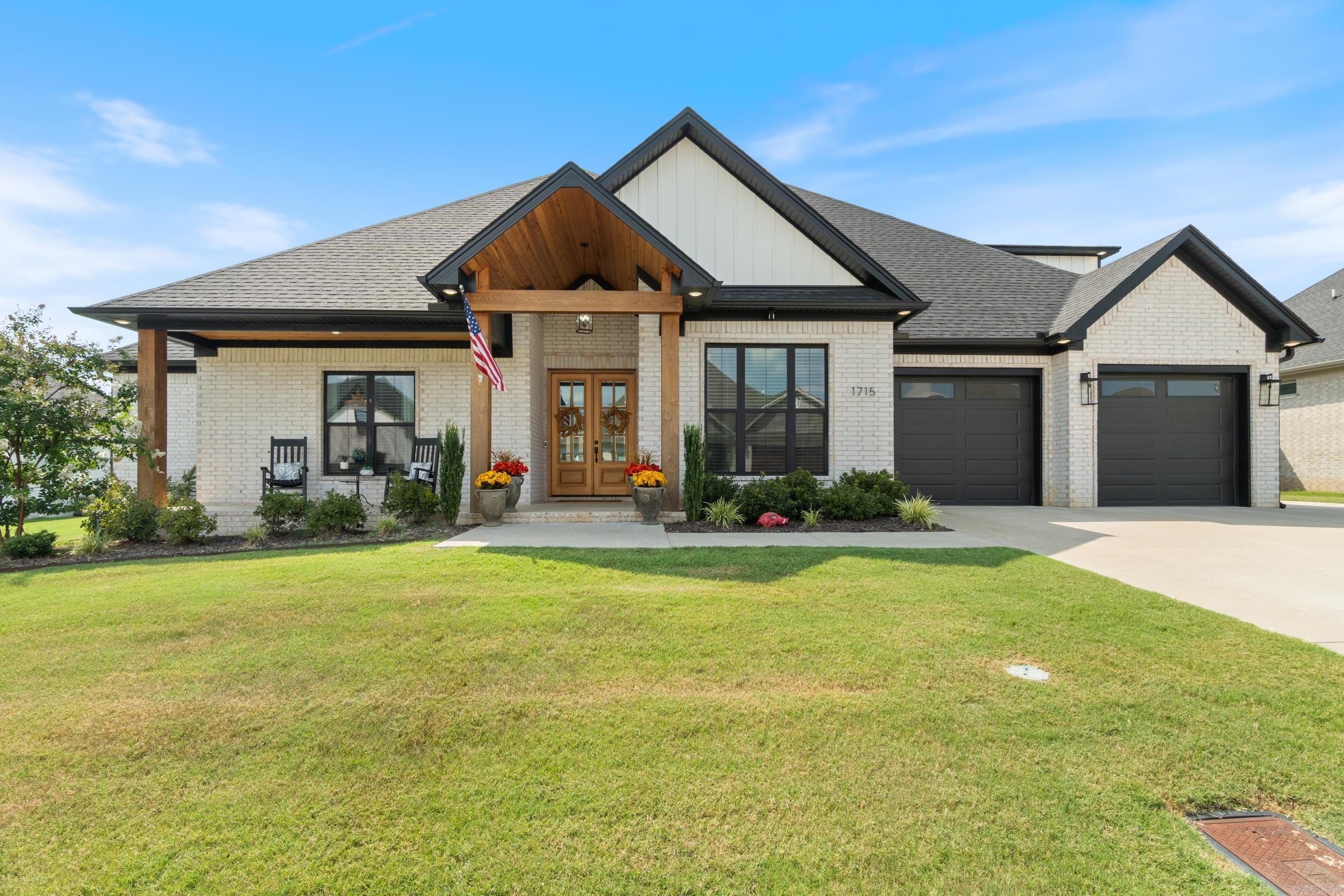 1715 Lainey Dr  Conway, AR