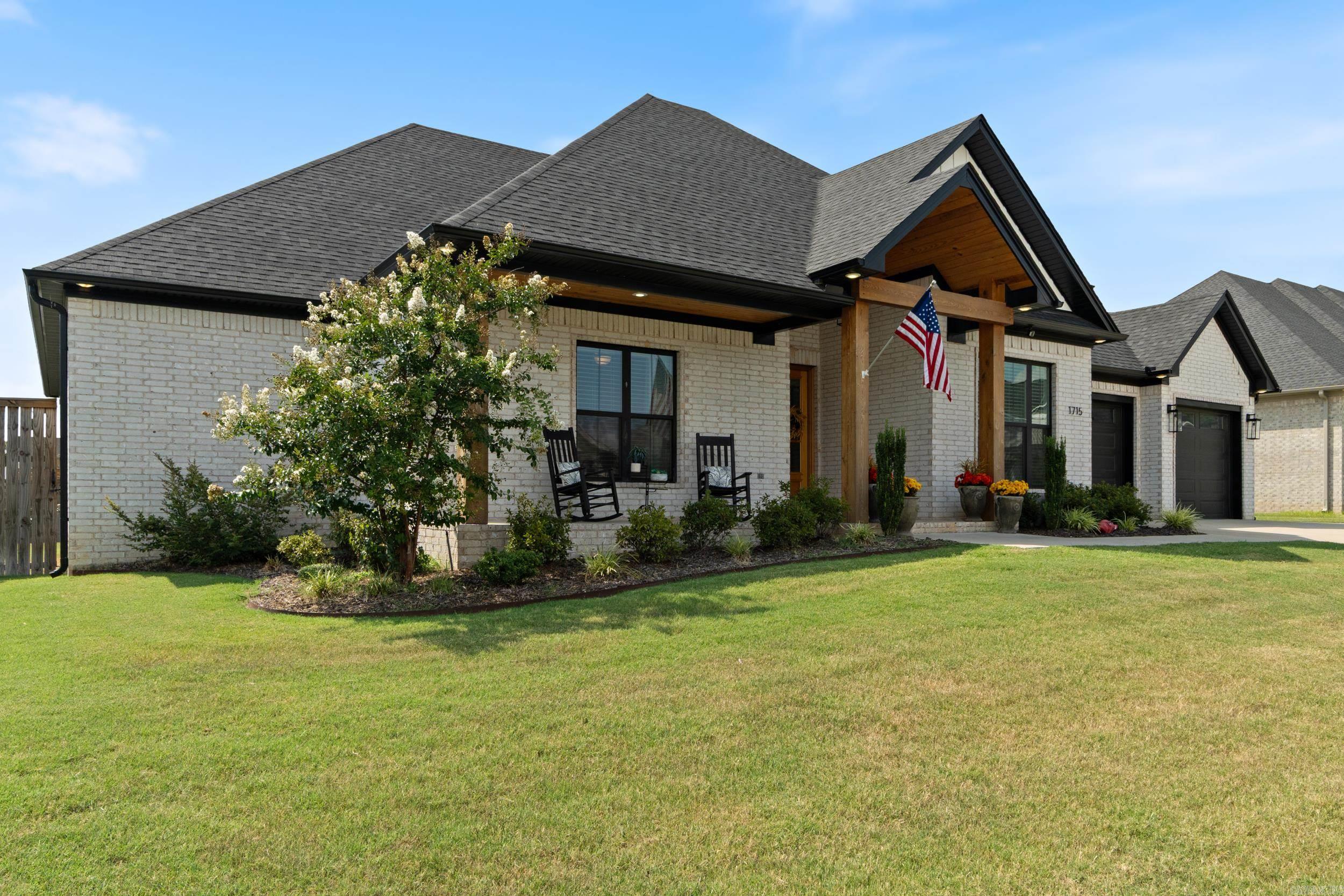 1715 Lainey Dr  Conway, AR