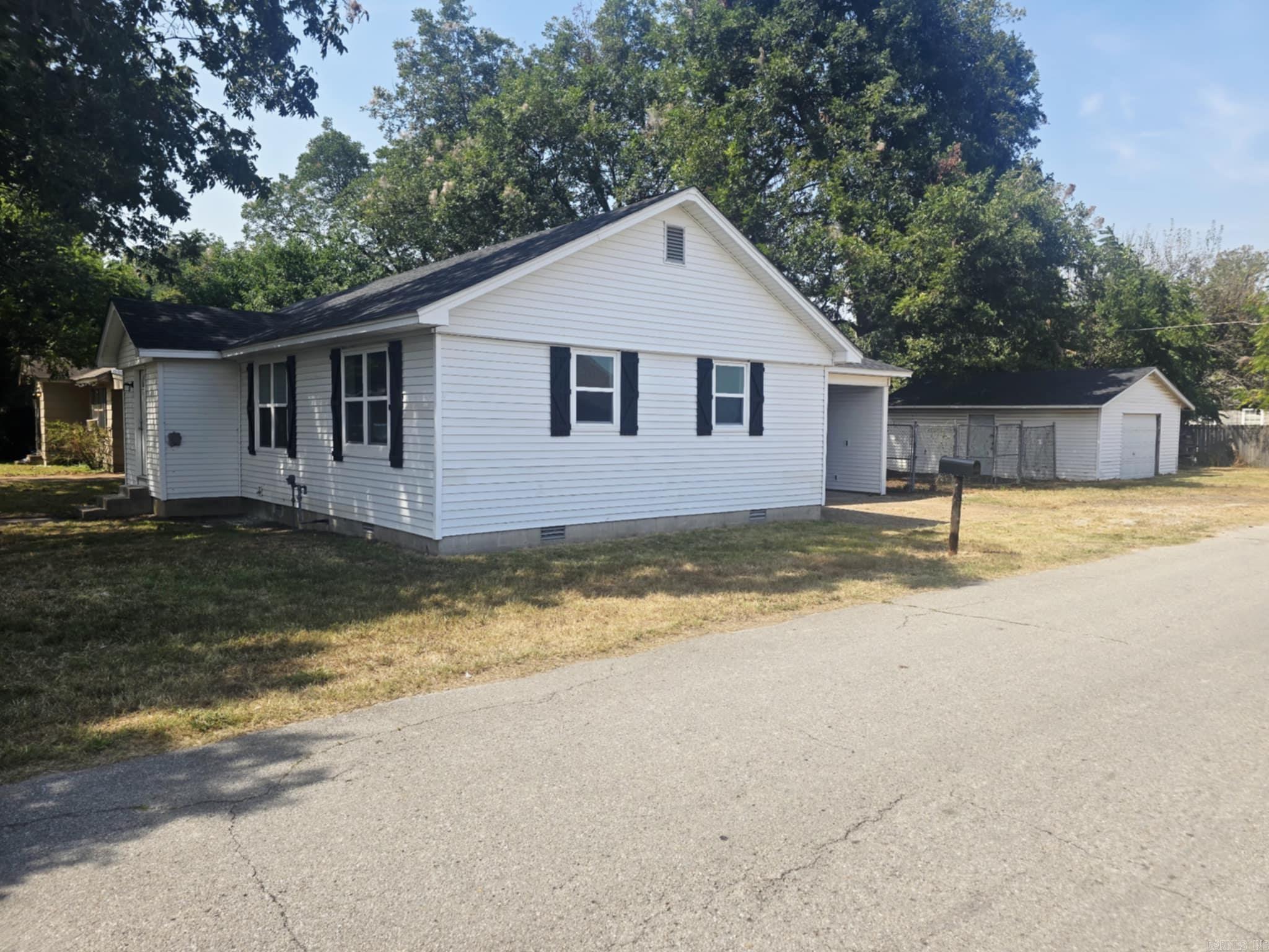 210 E Susan  Manila, AR