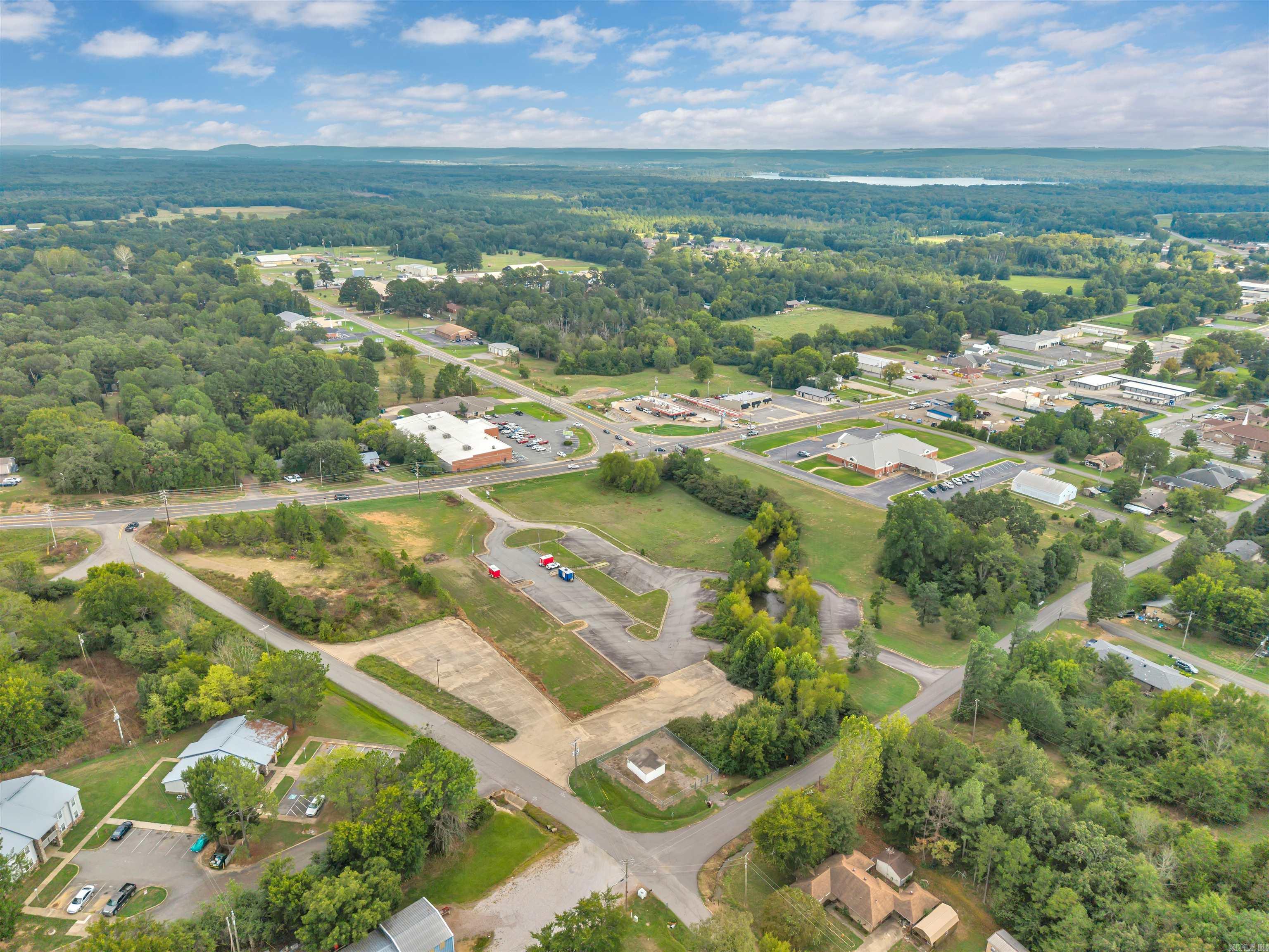 915 N Fourche  Perryville, AR