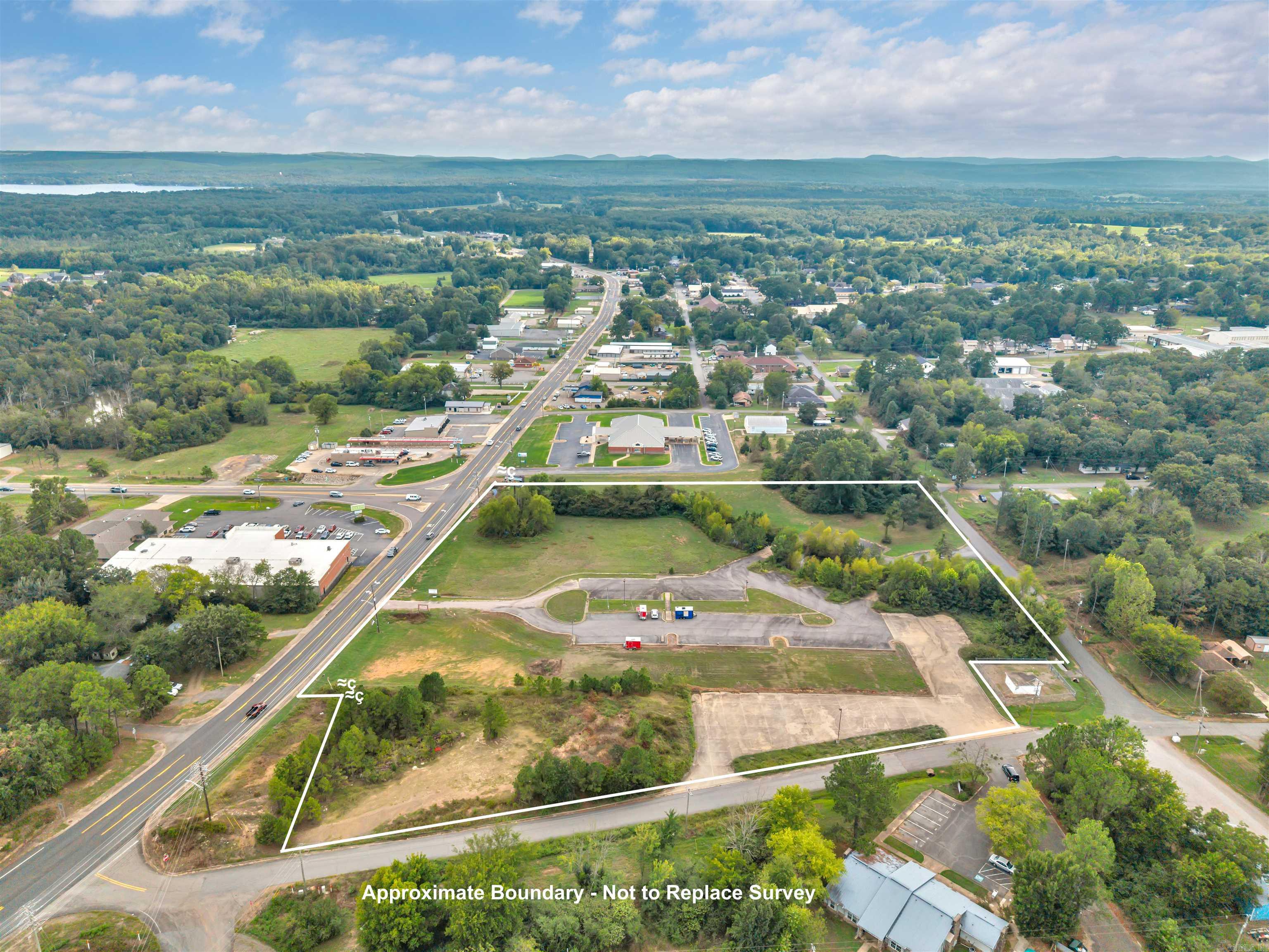 915 N Fourche  Perryville, AR