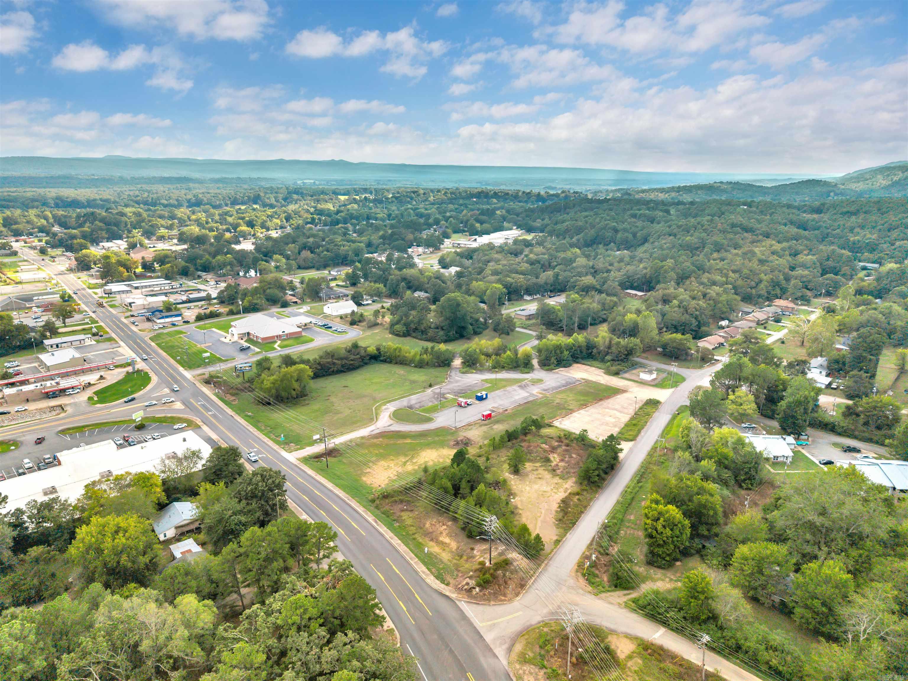915 N Fourche  Perryville, AR