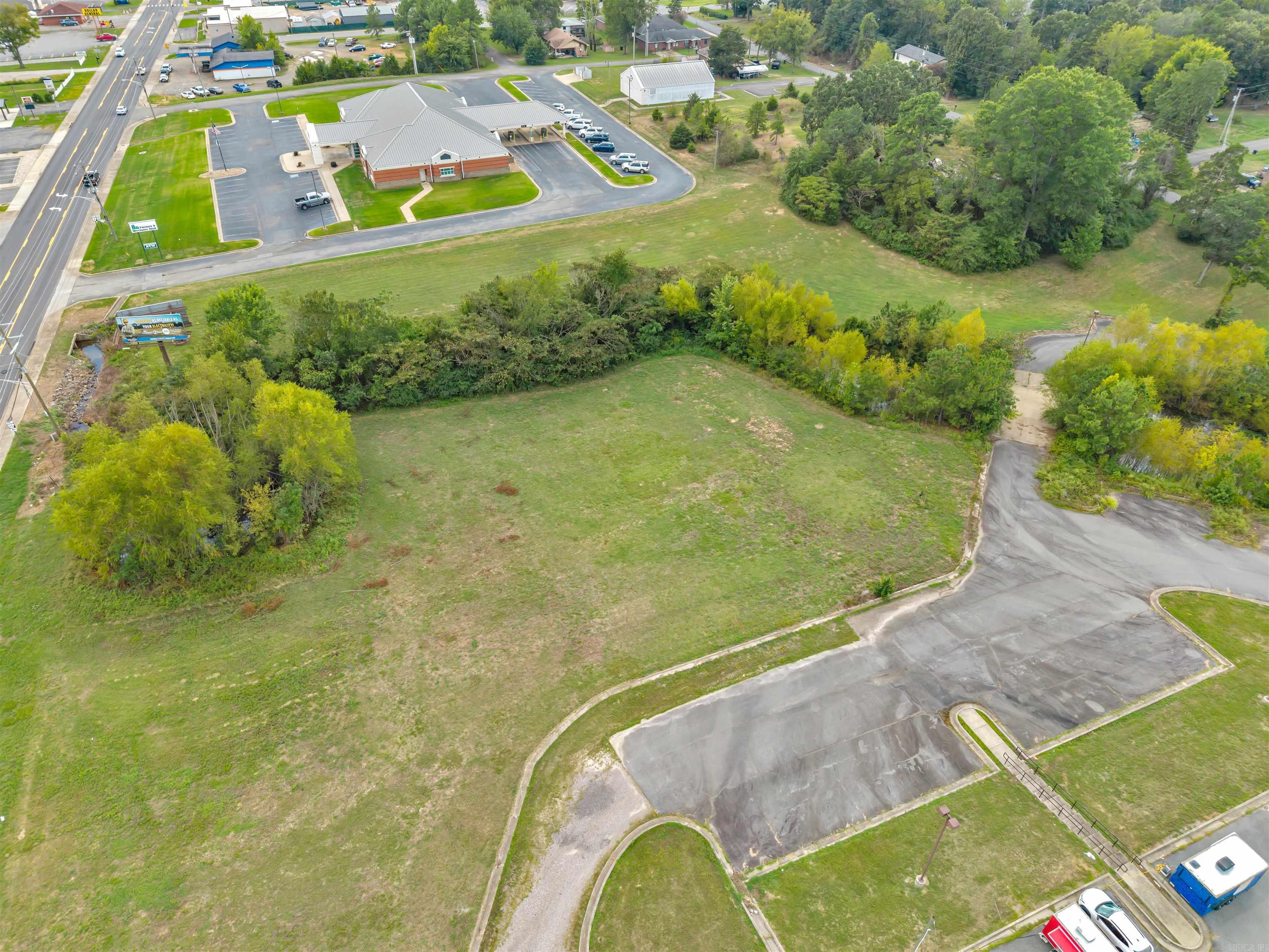 915 N Fourche  Perryville, AR