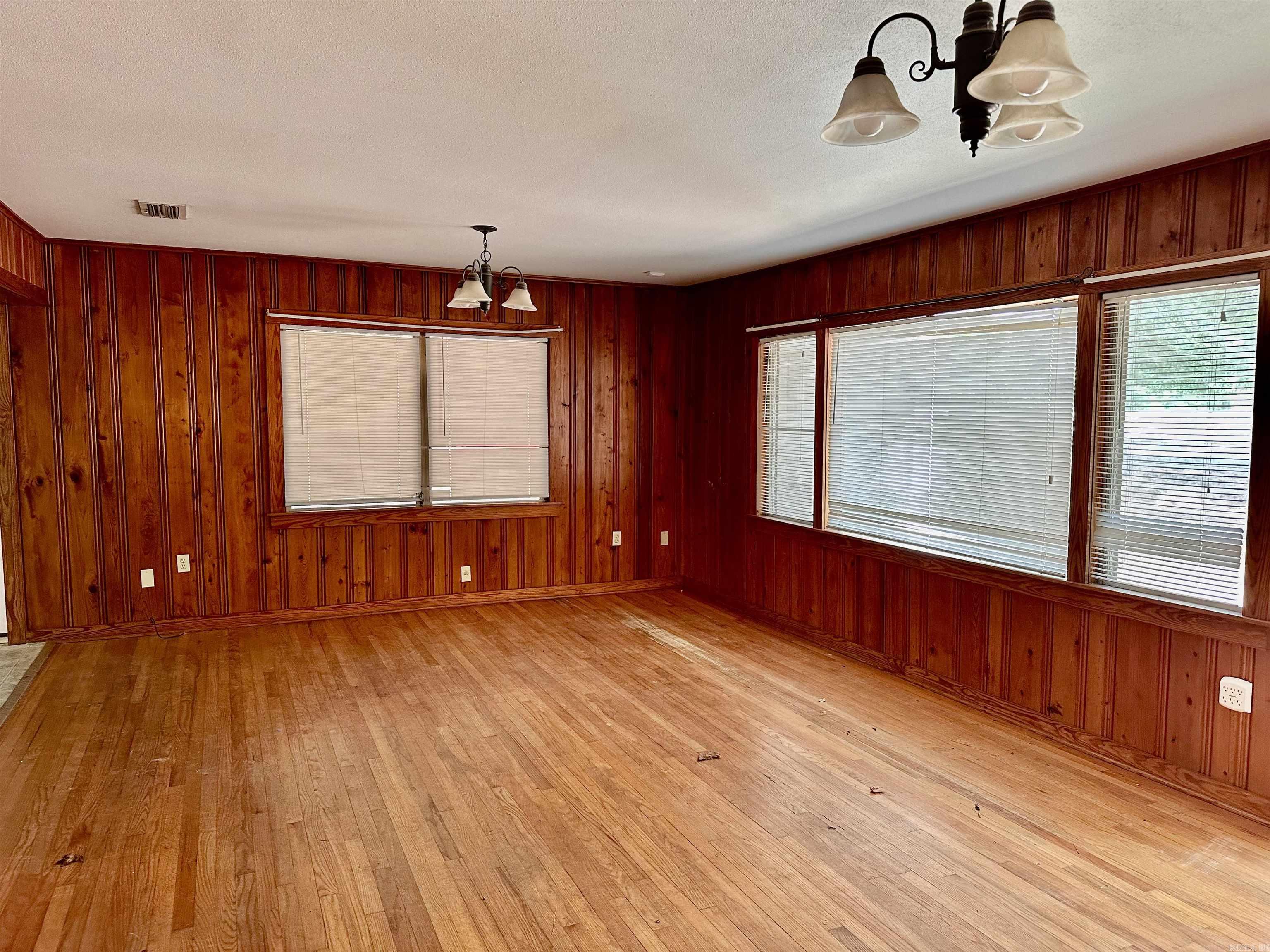 1733 N Dudney  Magnolia, AR