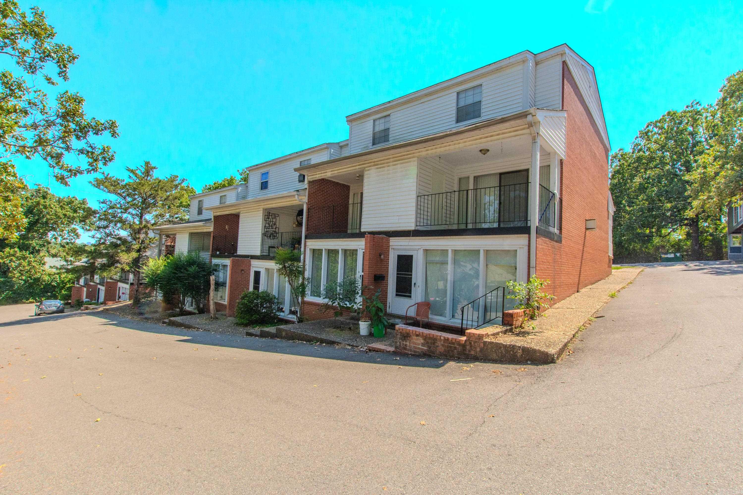 5700 B  Little Rock, AR