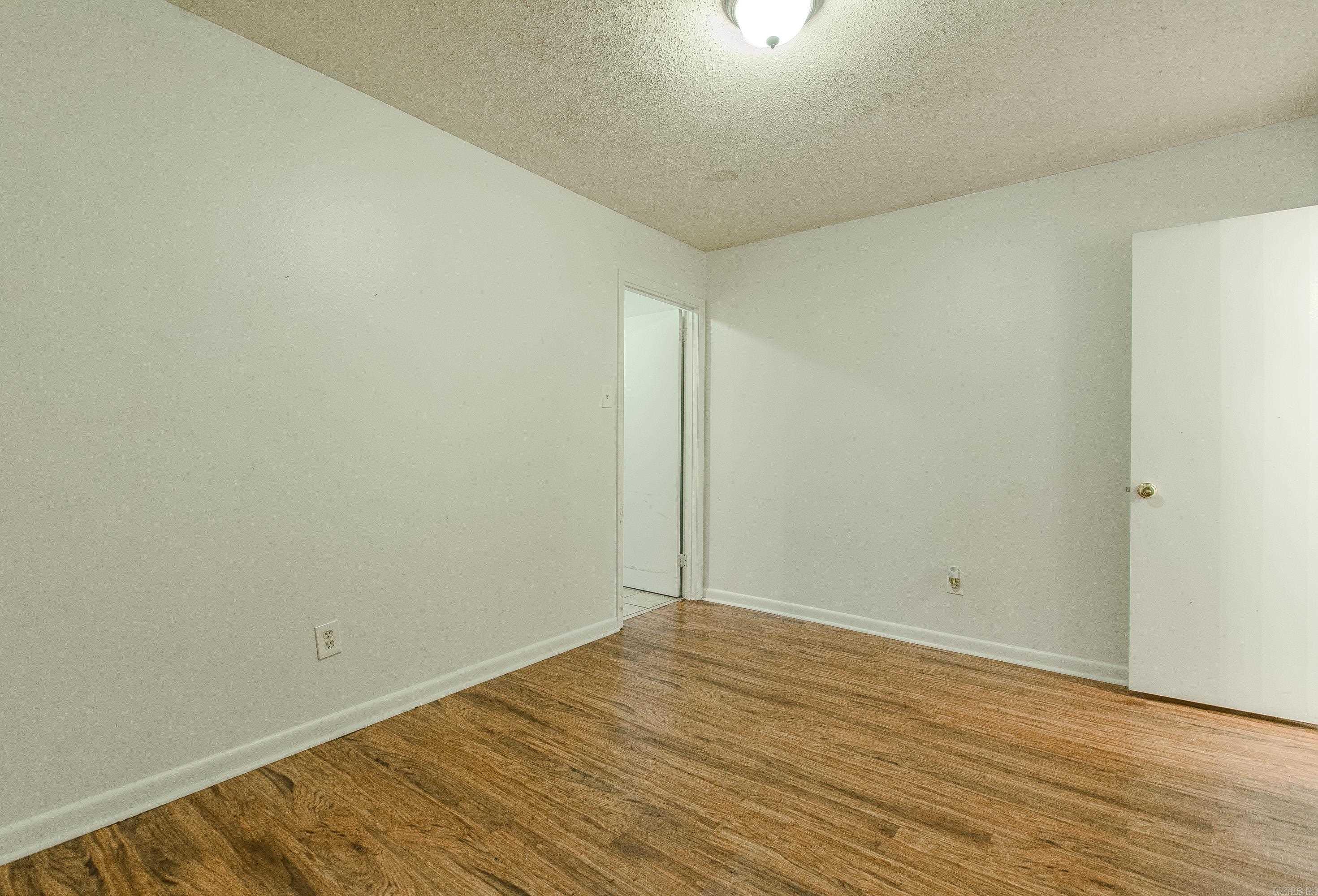 5700 B  Little Rock, AR
