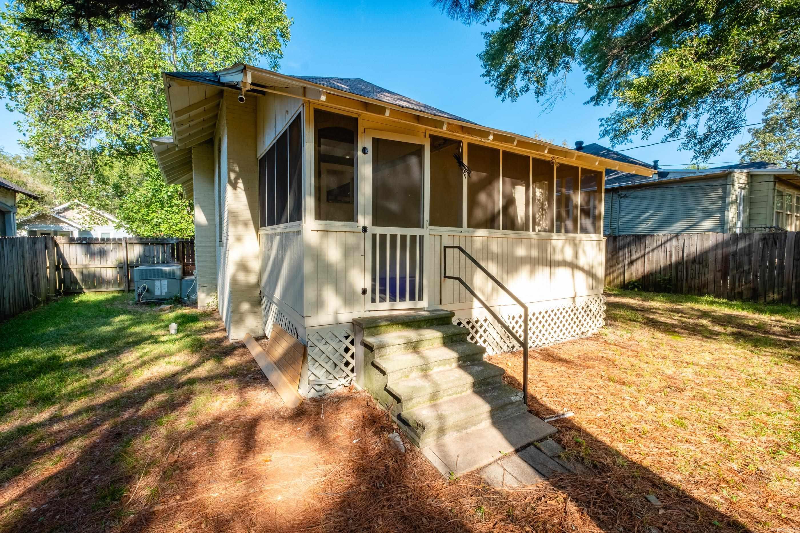 305 Booker  Little Rock, AR